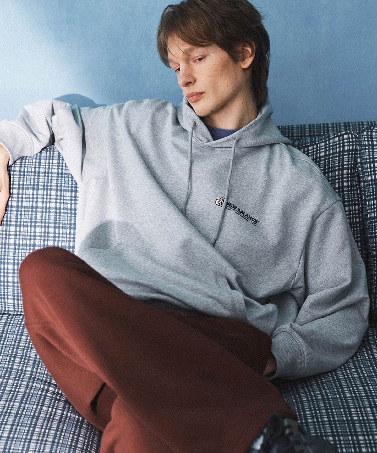 뉴발란스(NEW BALANCE) NBN0G2A033 / UNI NB 하트 그래픽 후드티 (GRAY)