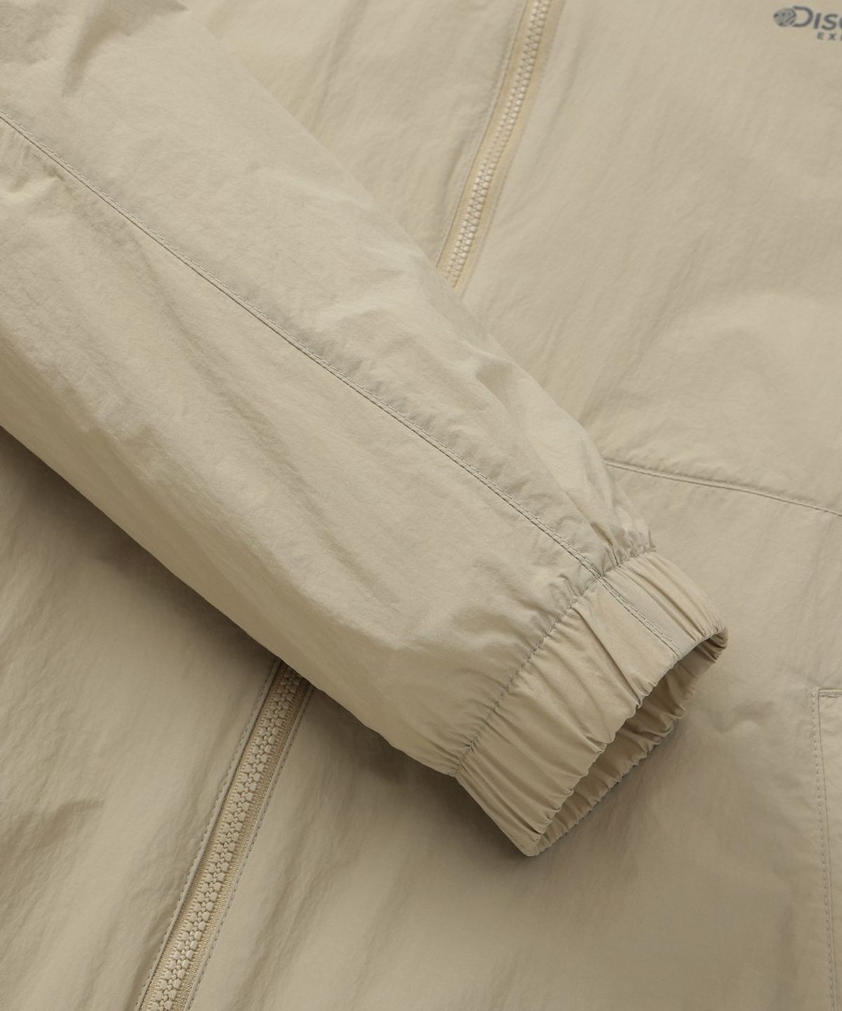 디스커버리 익스페디션(DISCOVERY EXPEDITION) 남성 프레시벤트 윌버 카라형 블루종 자켓 (L/BEIGE)