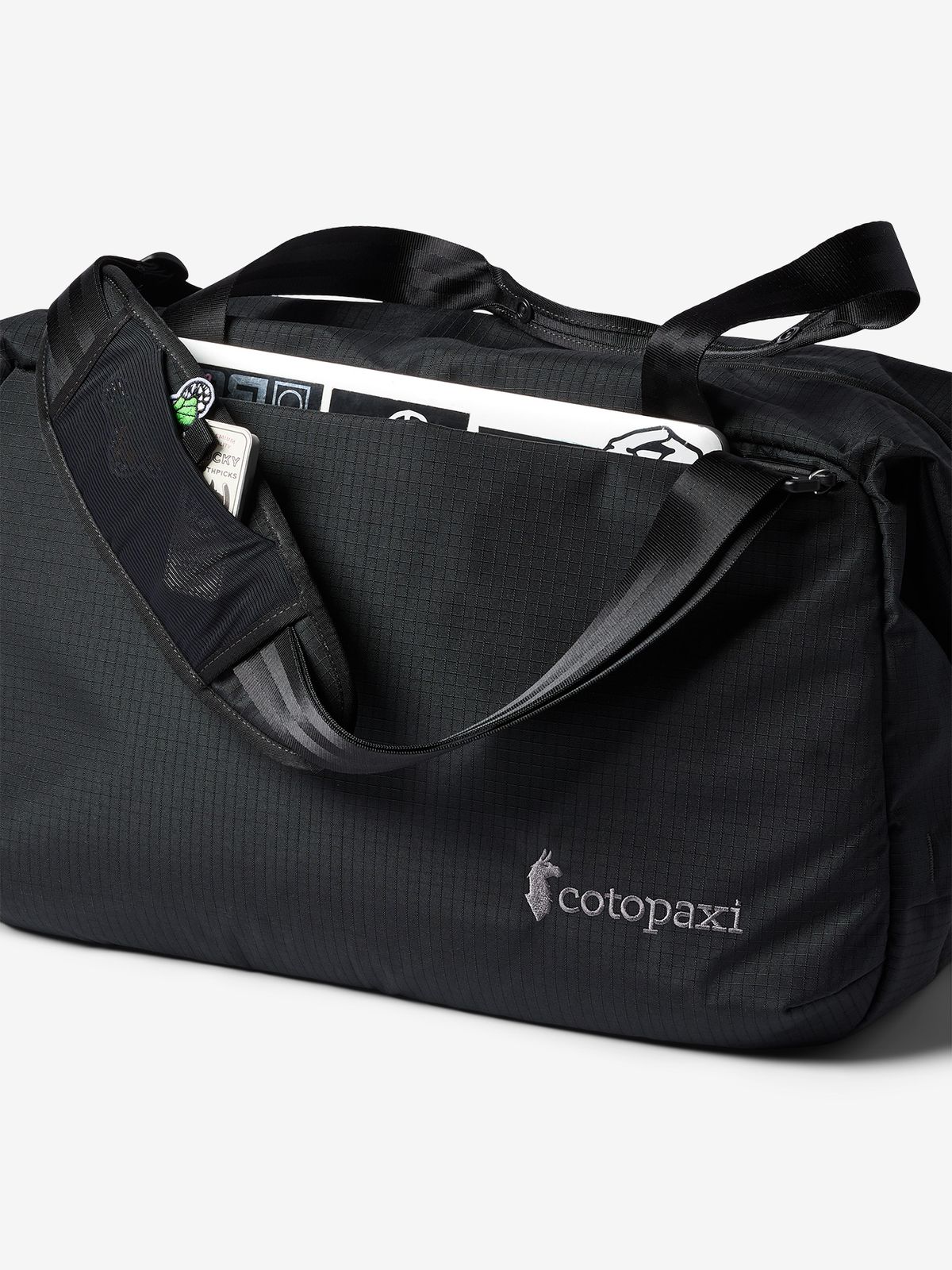 코토팍시(COTOPAXI) 비아헤 35L 트래블 더플 - 카다 디아