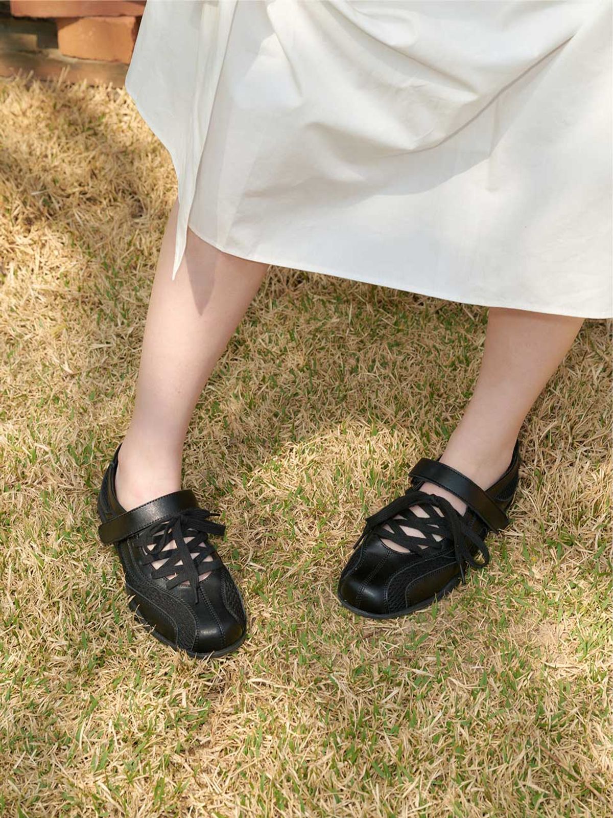 포른른(FORRR) Mesh Lace Strap Sneakers - 4Color