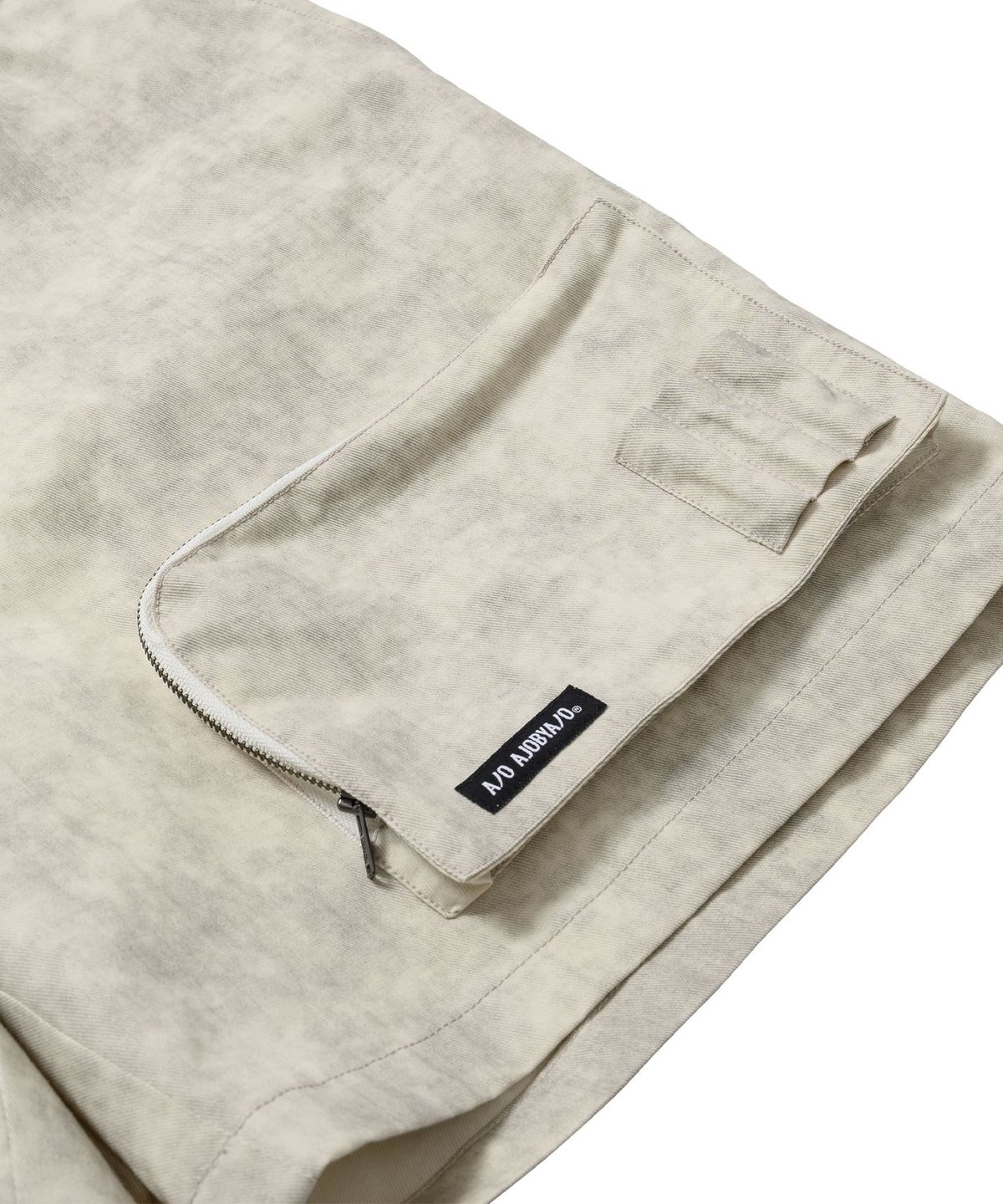 아조바이아조(AJOBYAJO) Printed Tie-Dye Cargo Shorts [IVORY]