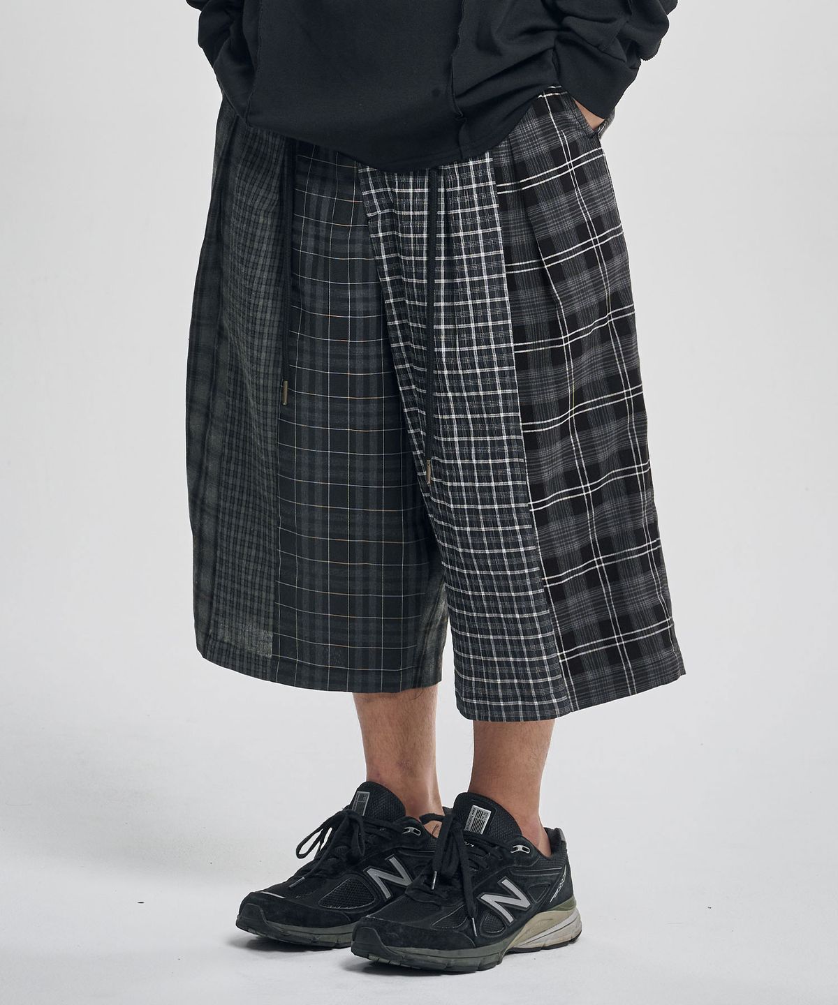 아조바이아조(AJOBYAJO) Check Mixed Bermuda Pants [BLACK]