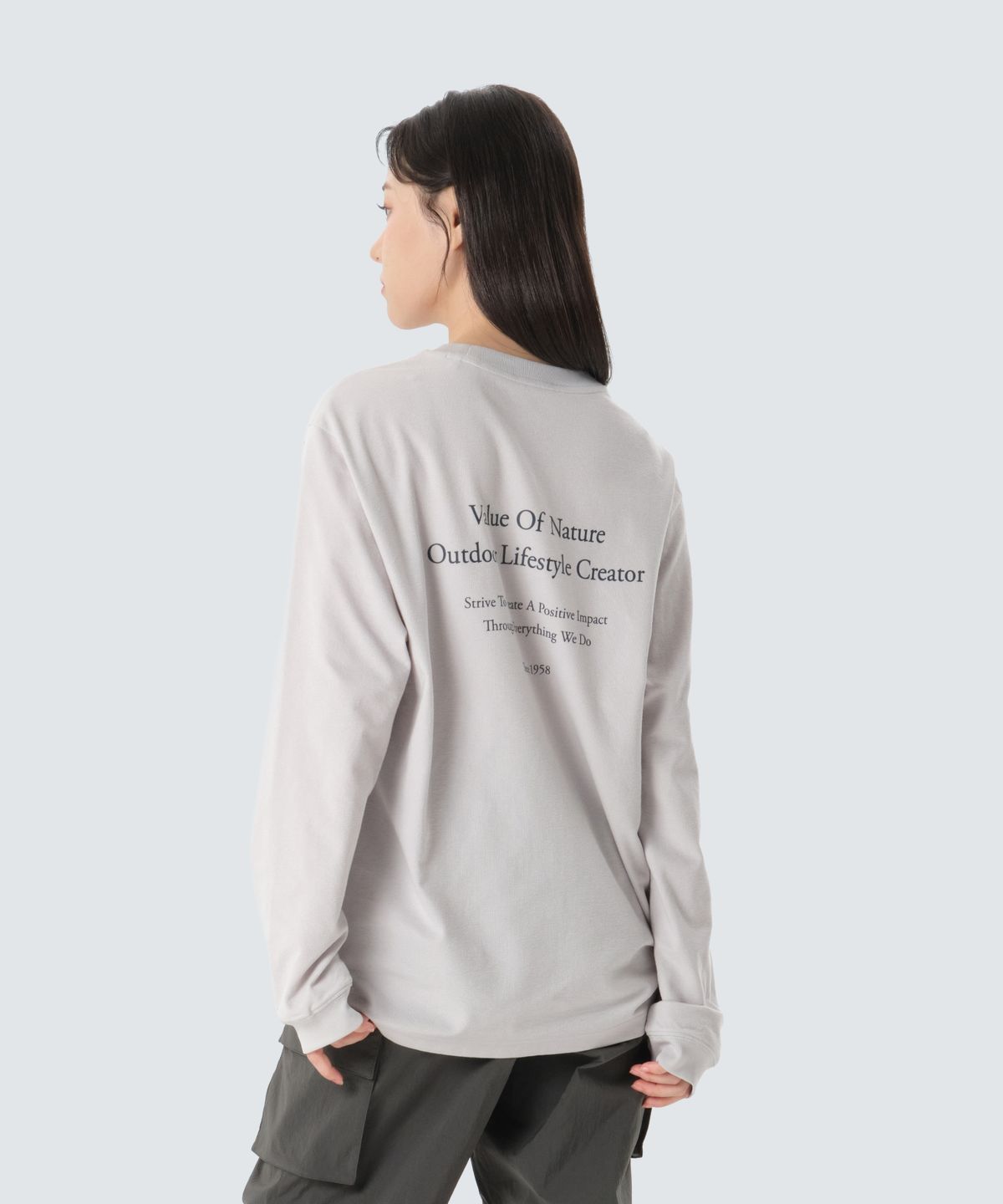 스노우피크 어패럴(SNOWPEAK APPAREL) 소로나 레터링 긴팔 티셔츠 (S26SUFTL62) Ice Gray