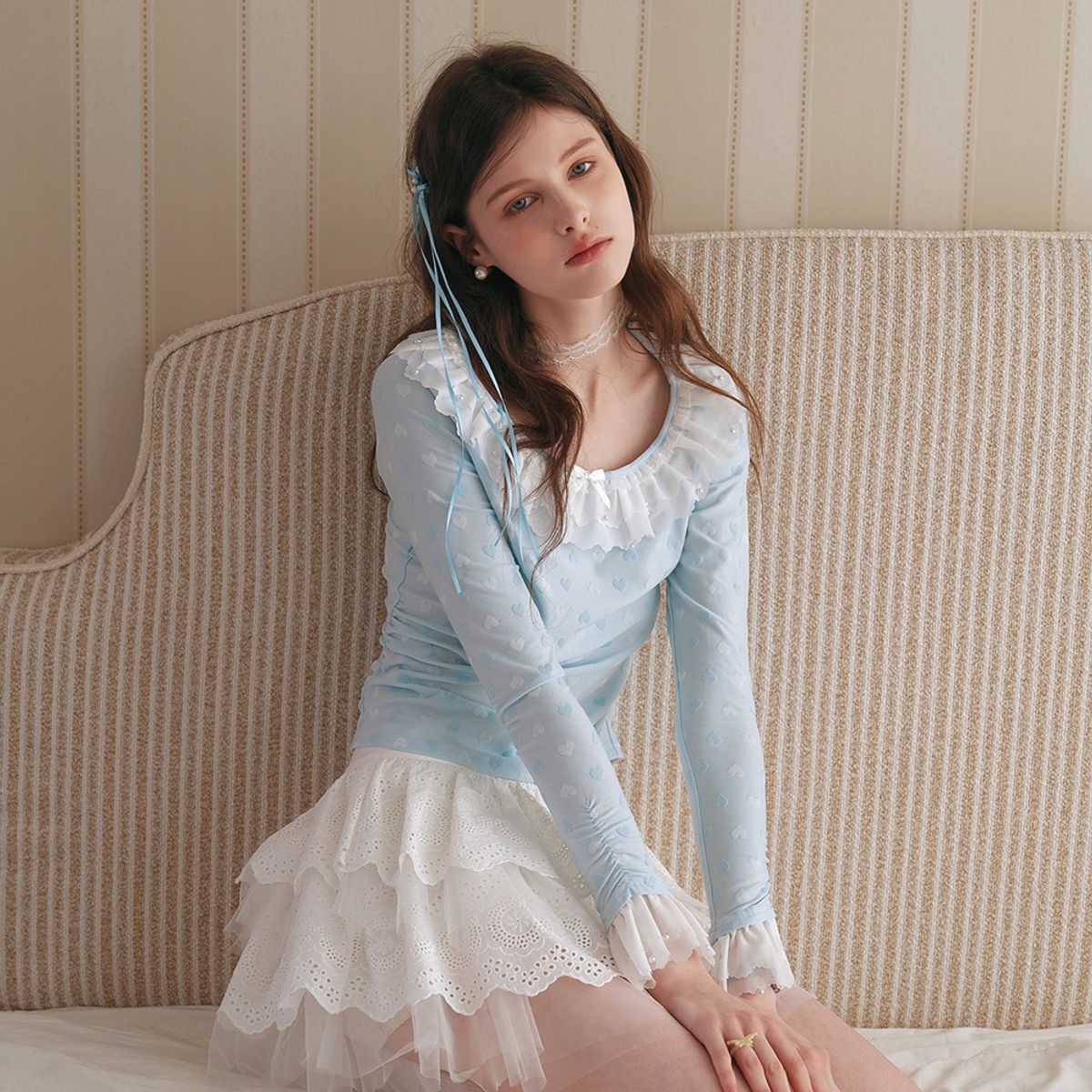 쎄무아듀(CEST MOIDEW) Cest_Heart pattern lace cropped top
