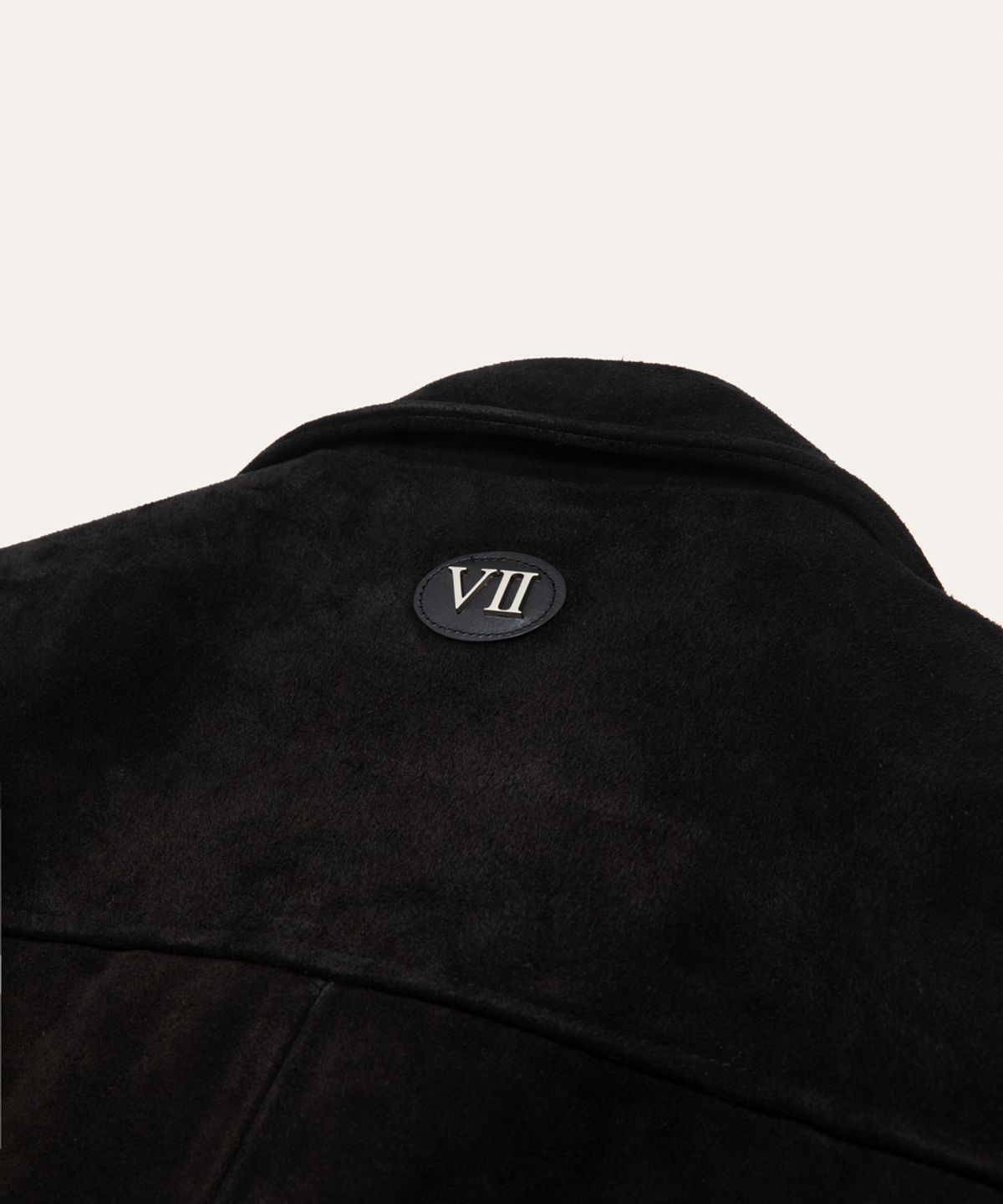 비베르데(VIIVERDE) Button Up Suede Jumper Black