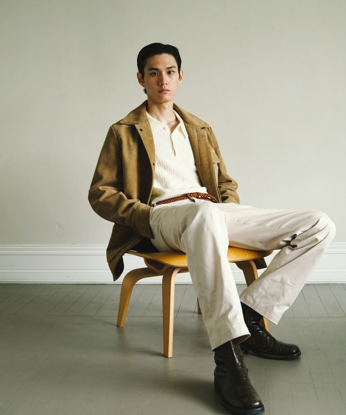 비베르데(VIIVERDE) Button Up Suede Jumper Camel