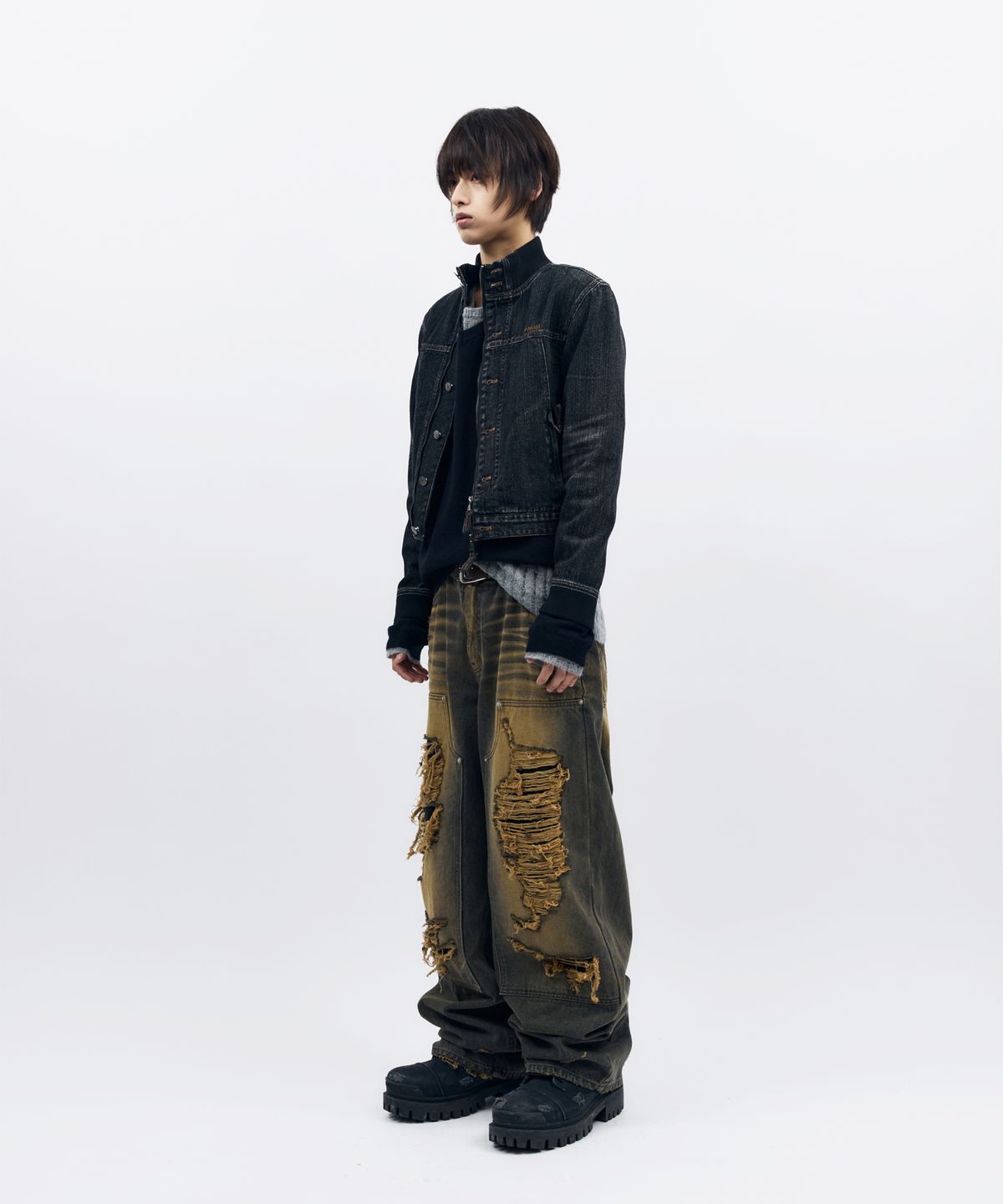 아캄(AAKAM) Ribbed Denim Zip-Up Jacket (Black)