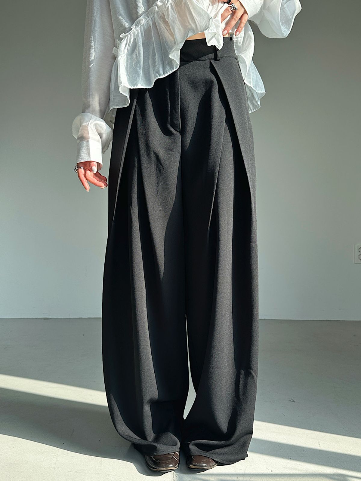 아포엠(APOEM) Folded Line Wide Slacks (2C)