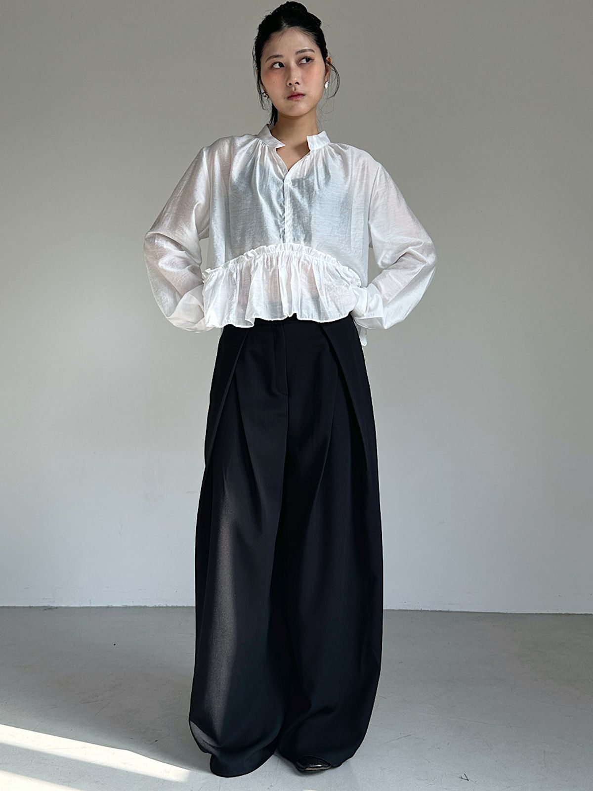아포엠(APOEM) Folded Line Wide Slacks (2C)