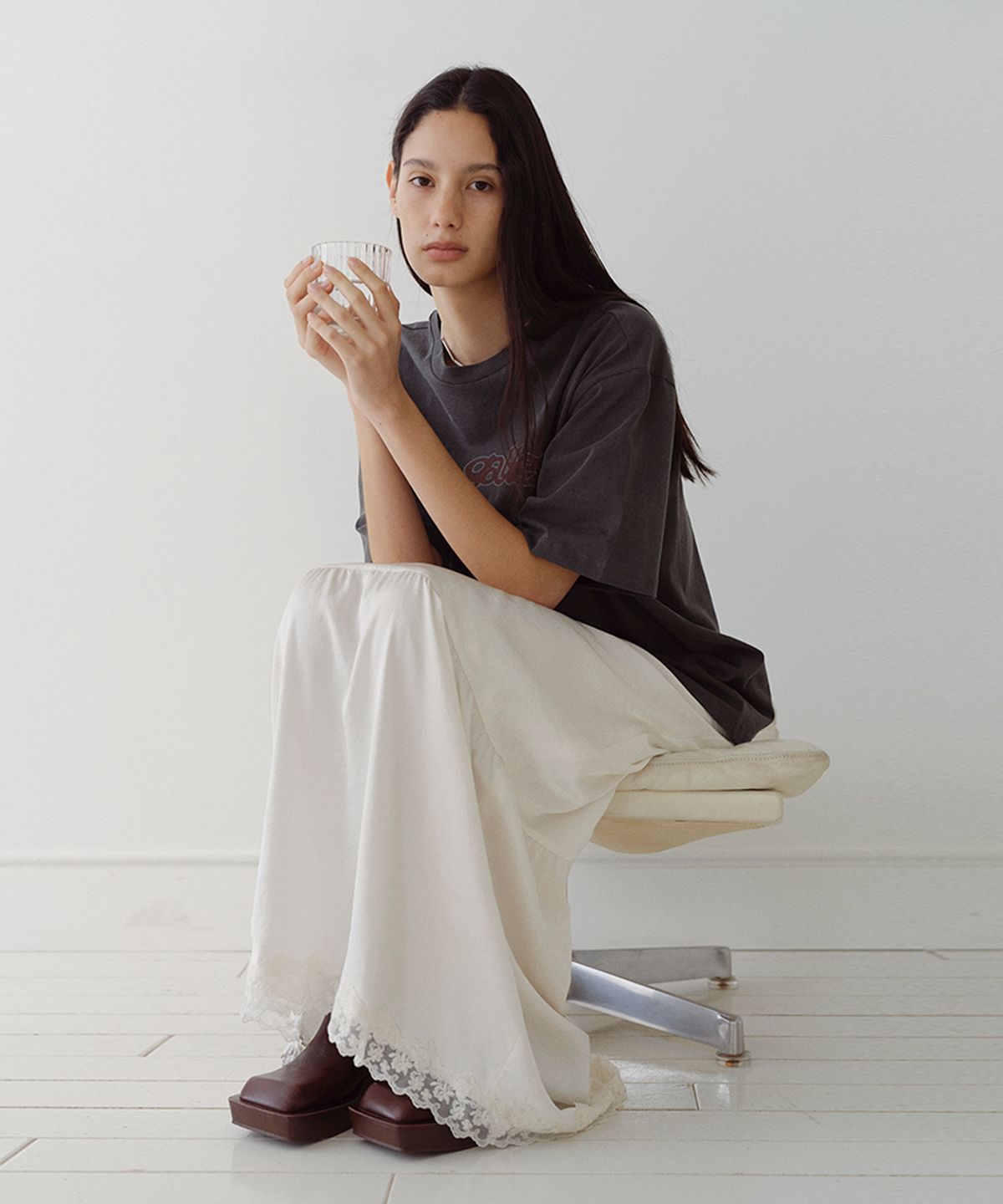 엔오르(EN OR) SATIN LACE MAXI SKIRT - IVORY