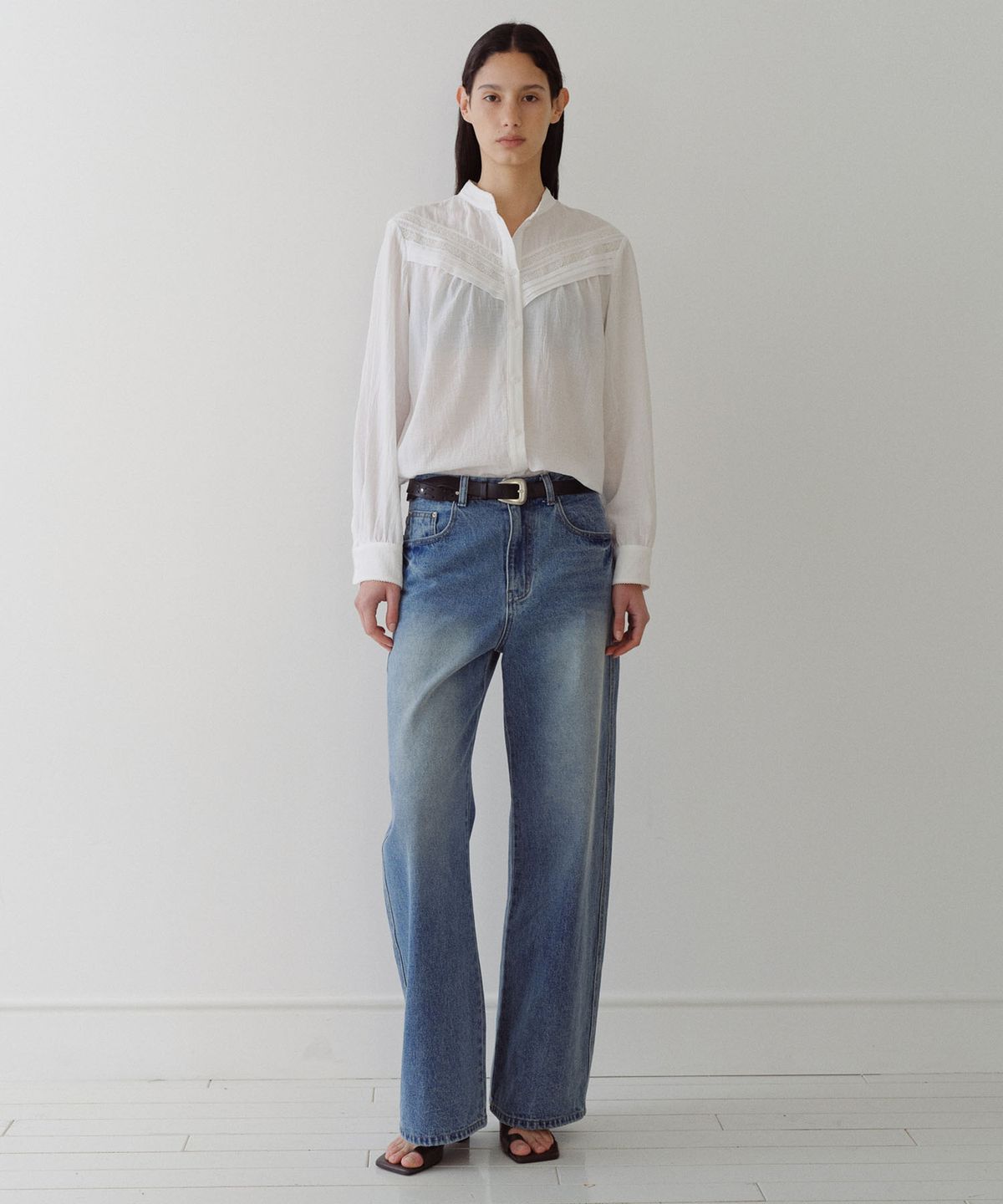 엔오르(EN OR) CURVED BRUSH WASH DENIM PANTS - BLUE