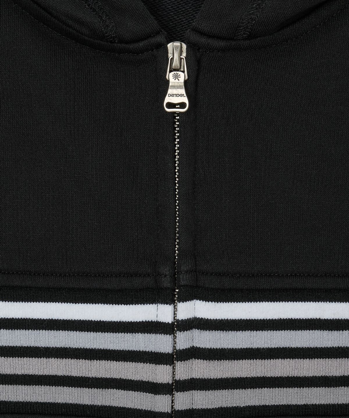 단델(DANDEL) DD chest panel hoodie zip-up (BLACK)