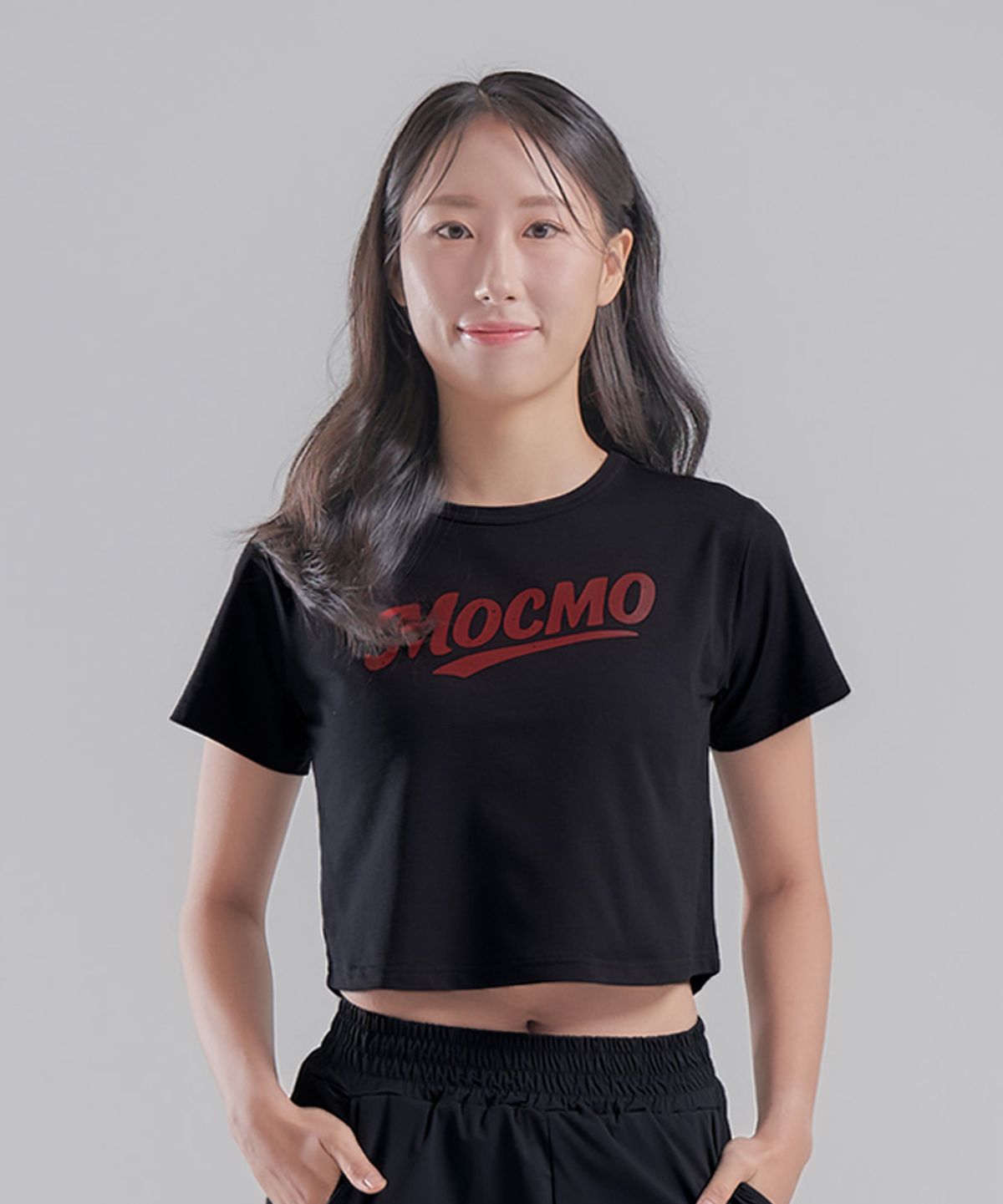 모크모(MOCMO) MOCMO 크랙 레터링 크롭 반팔 티셔츠