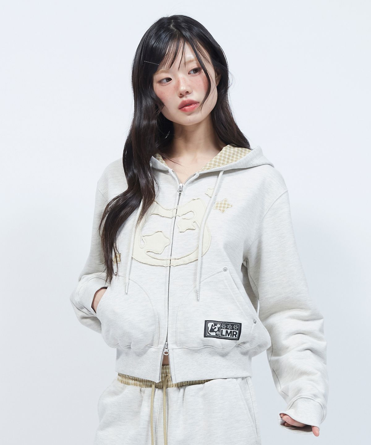 엘엠알(LMR) 캣 심볼 패치워크 크롭 후드 집업 OATMEAL