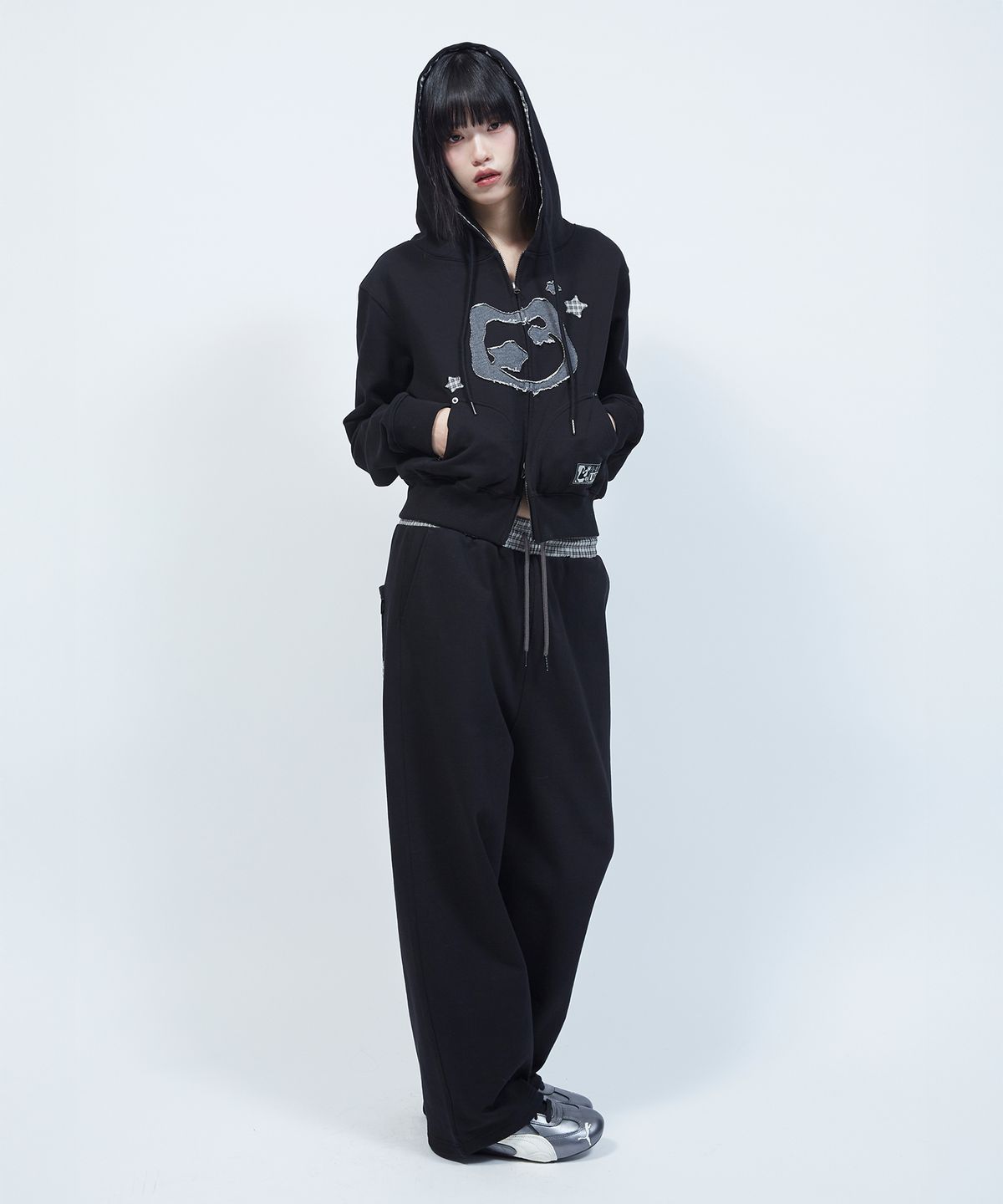 엘엠알(LMR) 캣 심볼 패치워크 크롭 후드 집업 BLACK