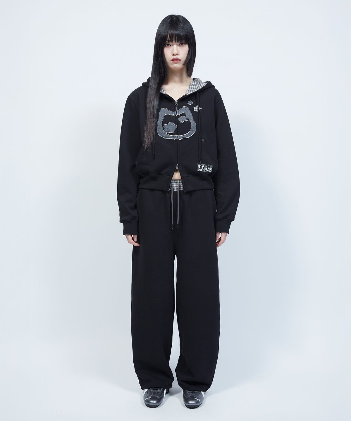 엘엠알(LMR) 캣 심볼 패치워크 크롭 후드 집업 BLACK