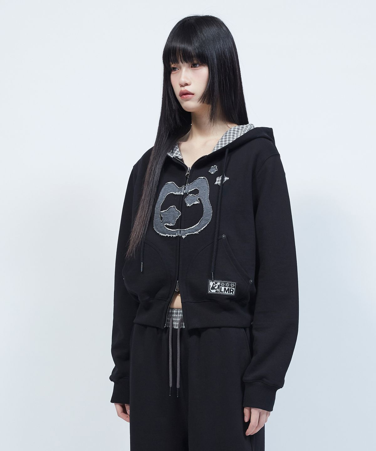 엘엠알(LMR) 캣 심볼 패치워크 크롭 후드 집업 BLACK