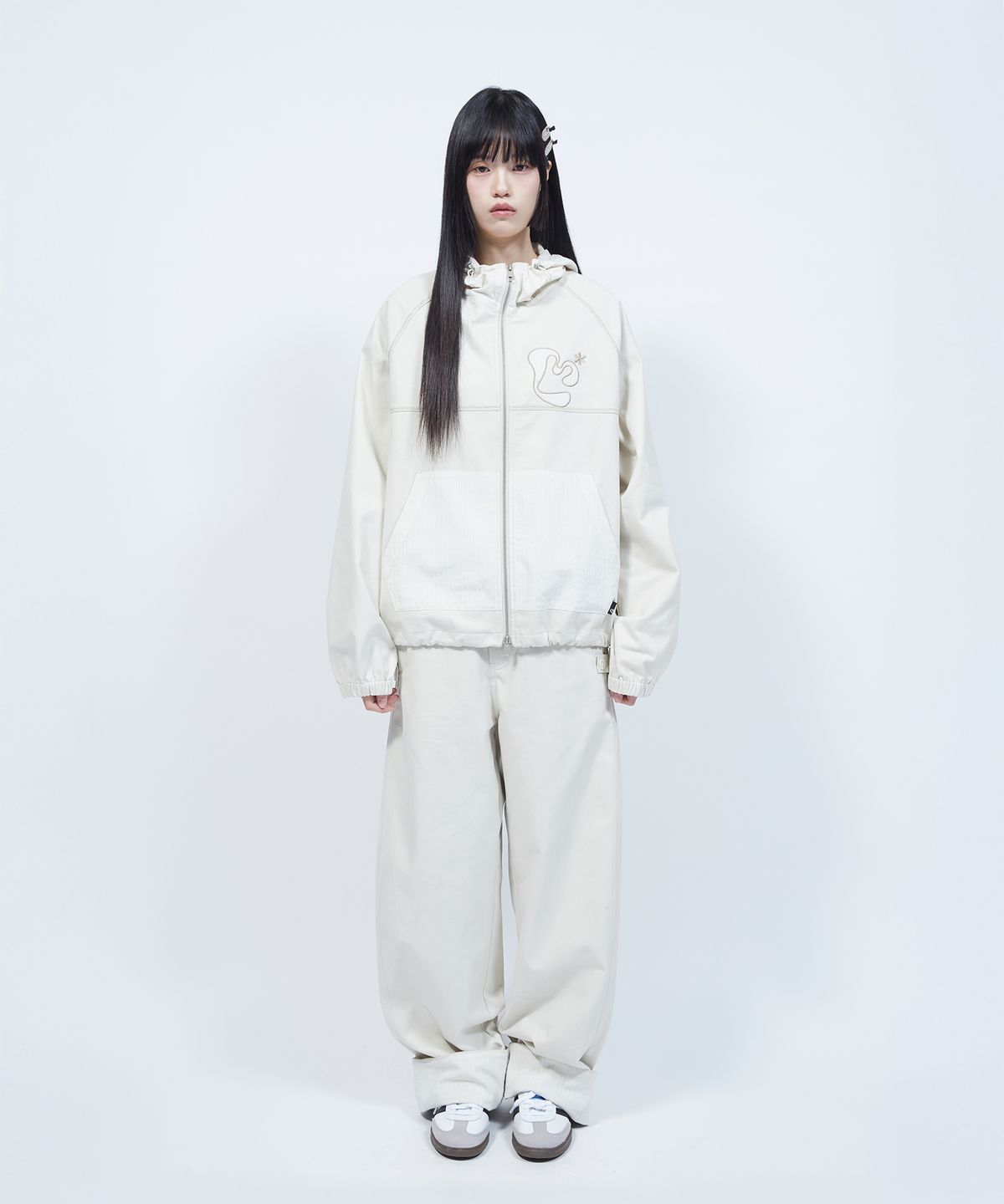 엘엠알(LMR) 체크 아플리케 롤업 투웨이 벌룬 팬츠 LIGHT BEIGE