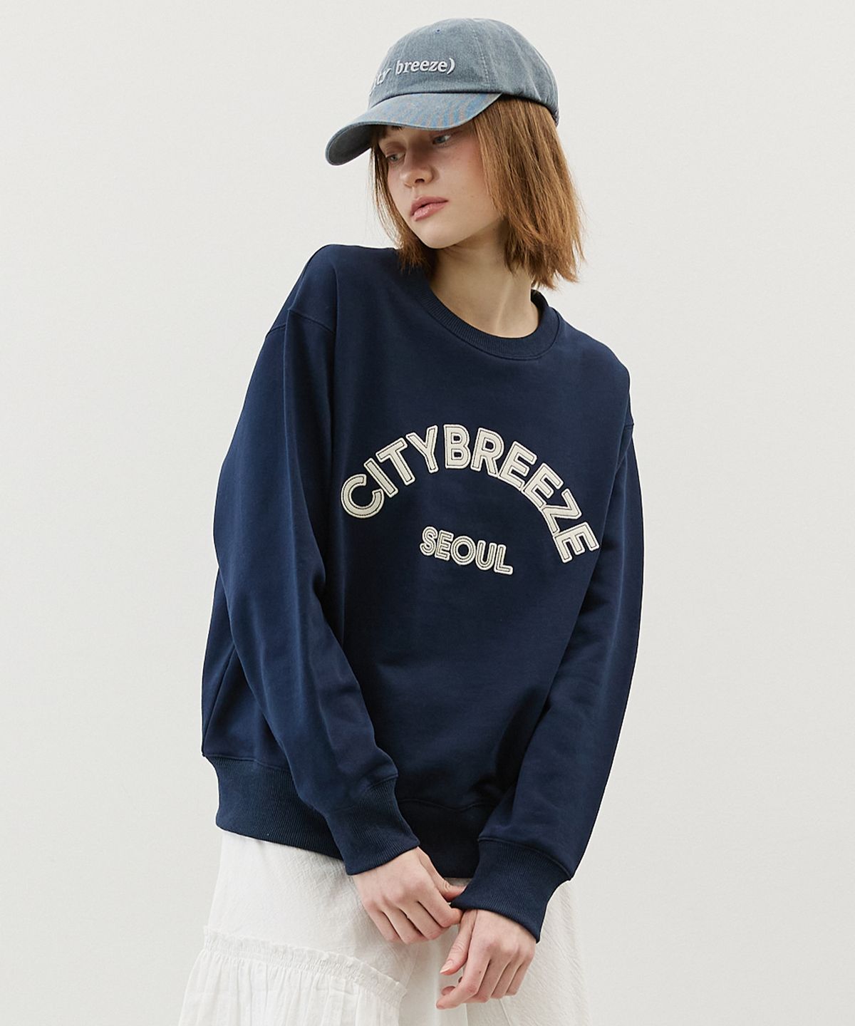 시티브리즈(CITYBREEZE) 시티 아치 로고 스웨트 셔츠_NAVY