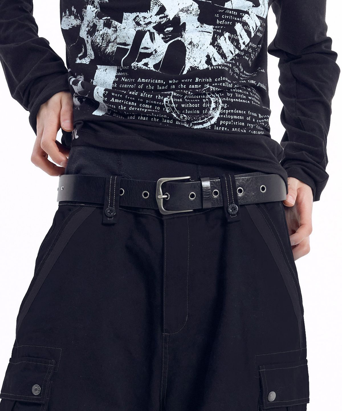 아캄(AAKAM) Square Studded Logo Belt (Black)