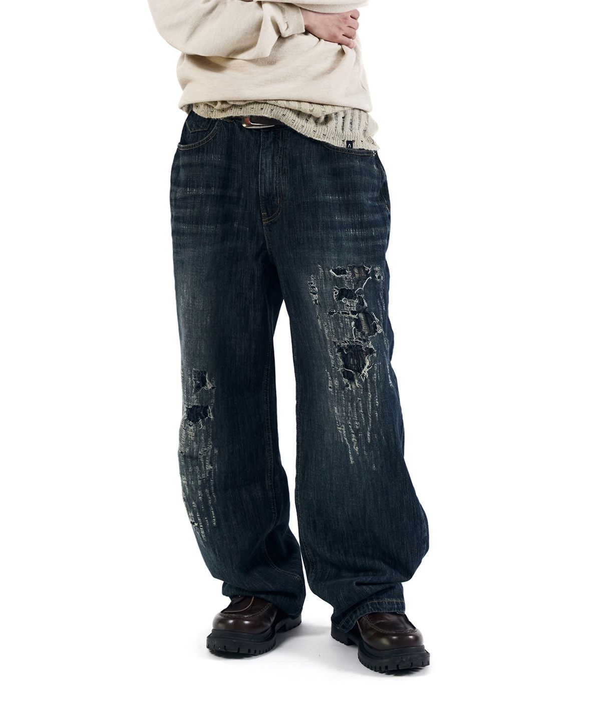 아캄(AAKAM) Scratched Denim Pants (Indigo)