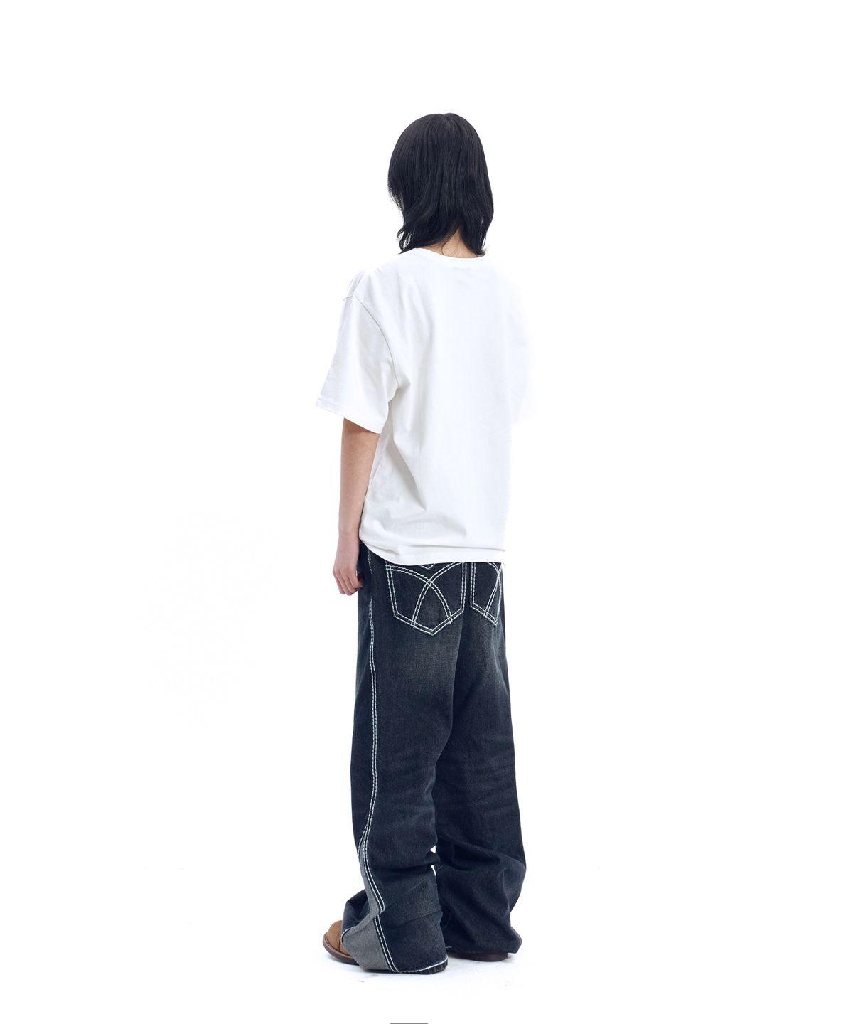 아캄(AAKAM) Stitched Flare Denim Pants (Dark Blue)