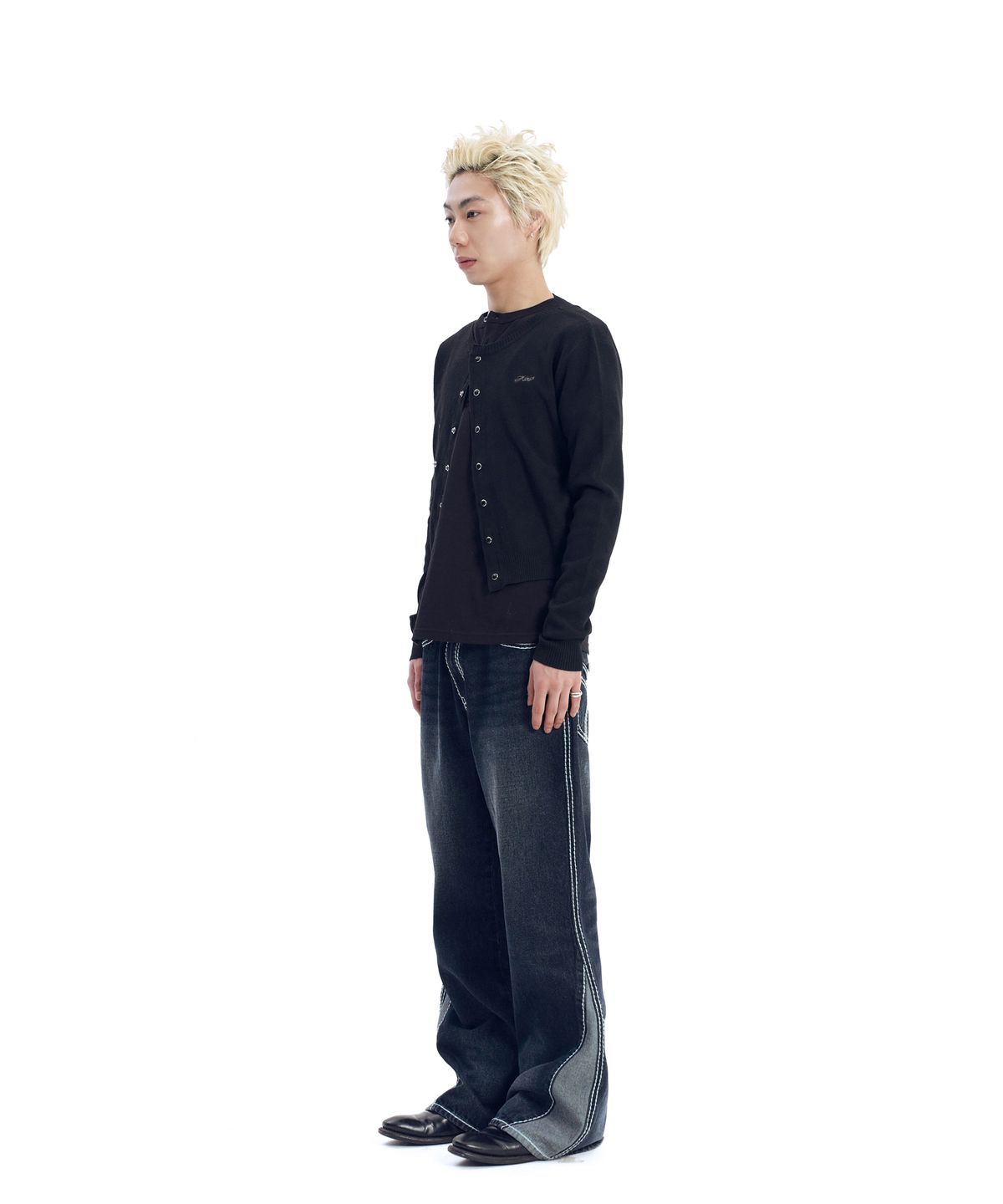 아캄(AAKAM) Stitched Flare Denim Pants (Dark Blue)