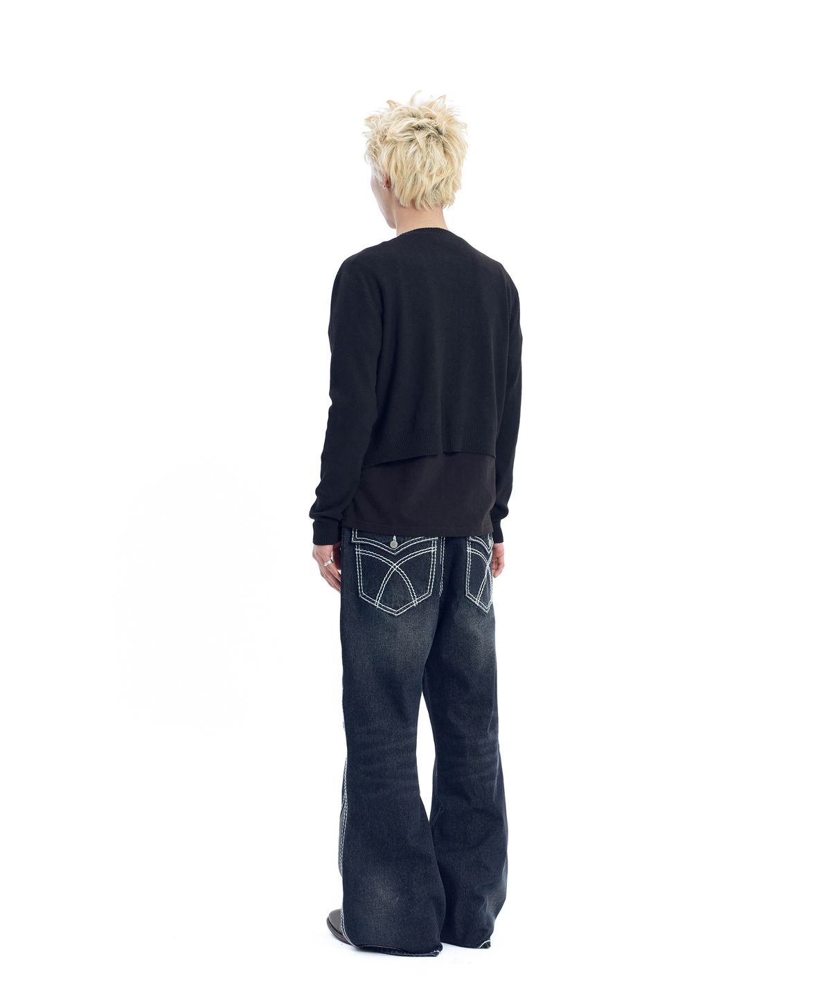 아캄(AAKAM) Stitched Flare Denim Pants (Dark Blue)