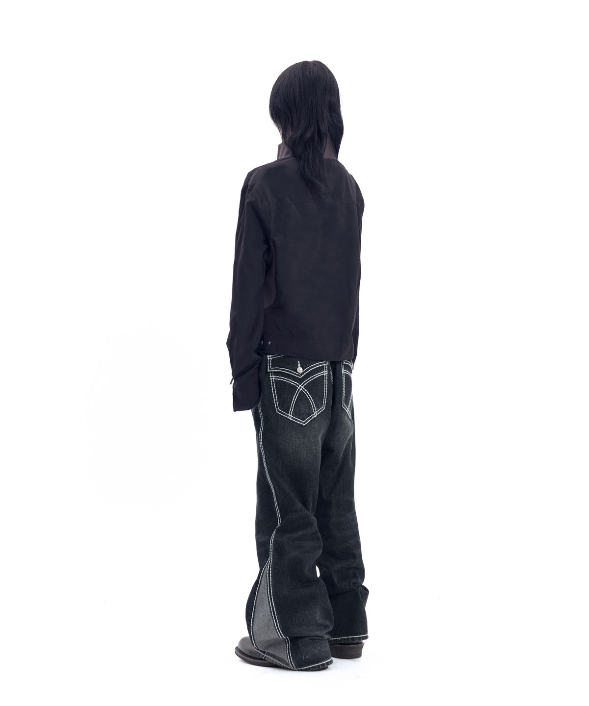 아캄(AAKAM) Stitched Flare Denim Pants (Black)
