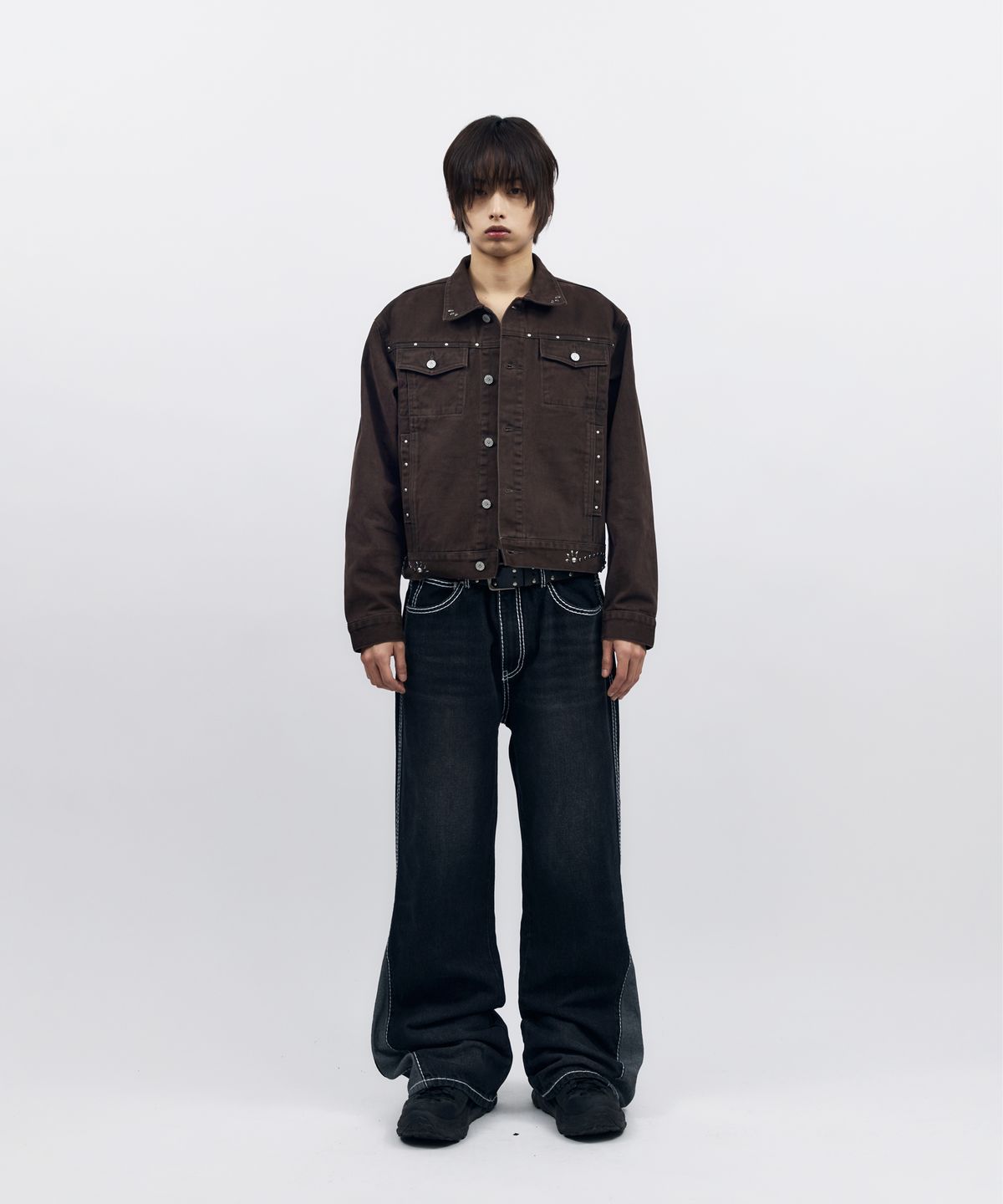 아캄(AAKAM) Stitched Flare Denim Pants (Black)