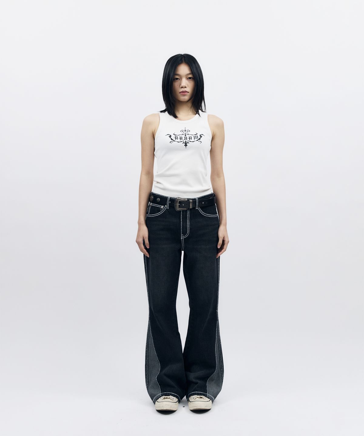 아캄(AAKAM) Stitched Flare Denim Pants (Black)