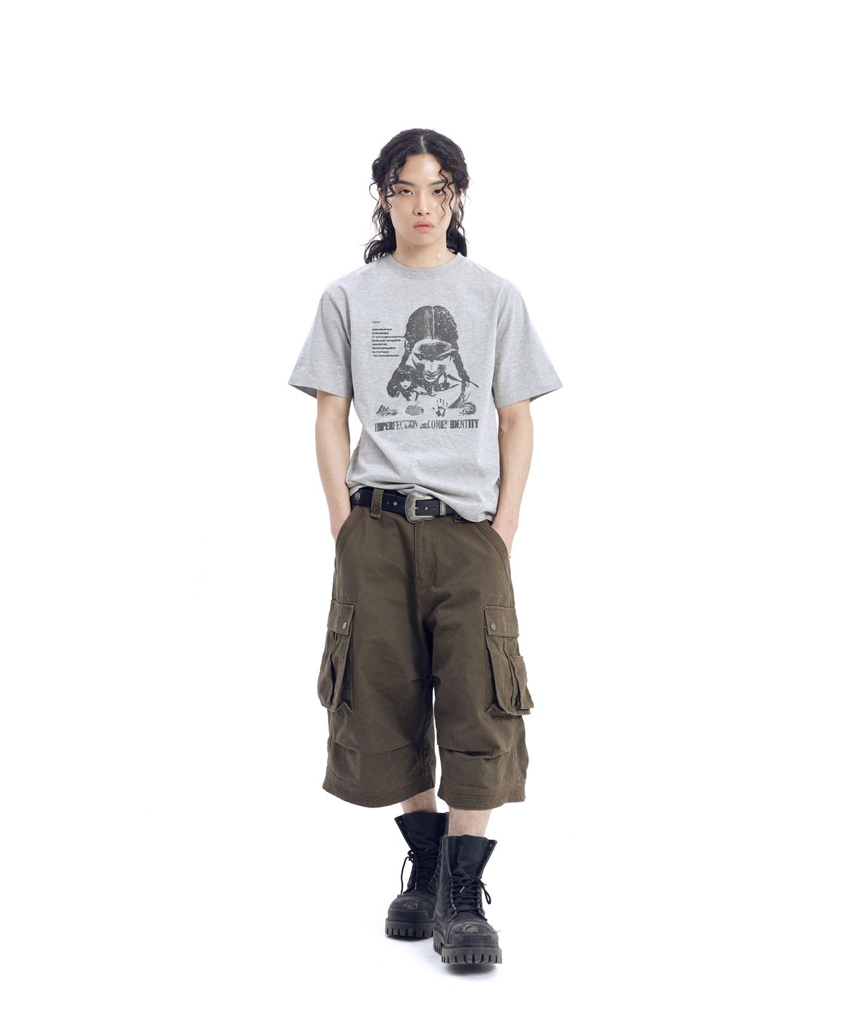 아캄(AAKAM) Knee Pin-Tuck Bermuda Cargo Pants (Brown)