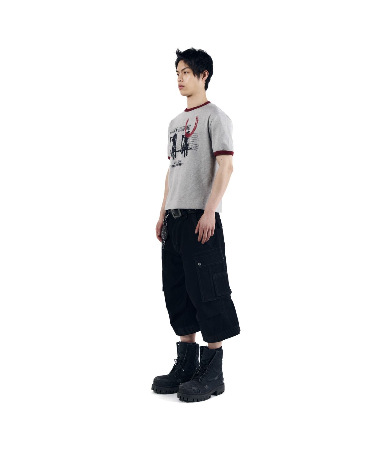 아캄(AAKAM) Knee Pin-Tuck Bermuda Cargo Pants (Black)