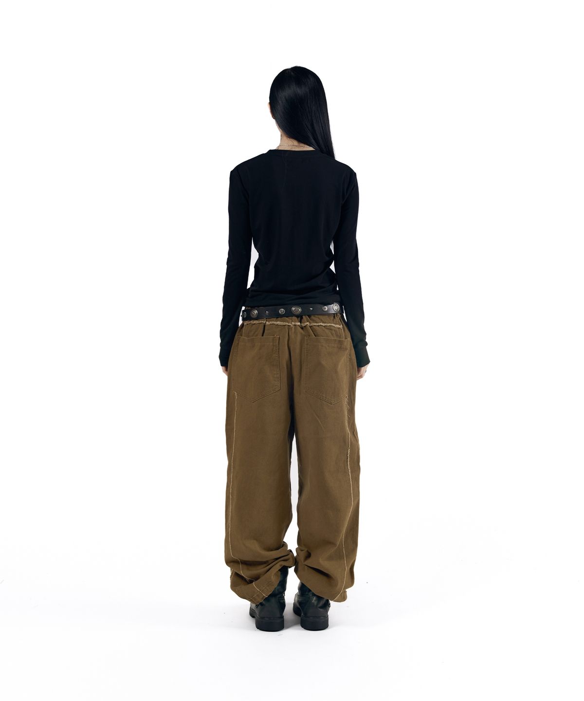아캄(AAKAM) Knee Pin-Tuck Panel Cotton Pants (Brown)