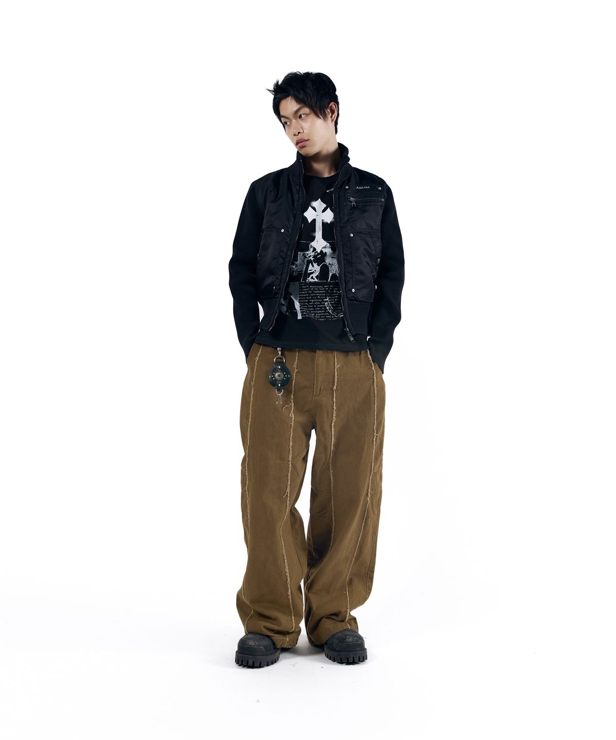 아캄(AAKAM) Knee Pin-Tuck Panel Cotton Pants (Brown)
