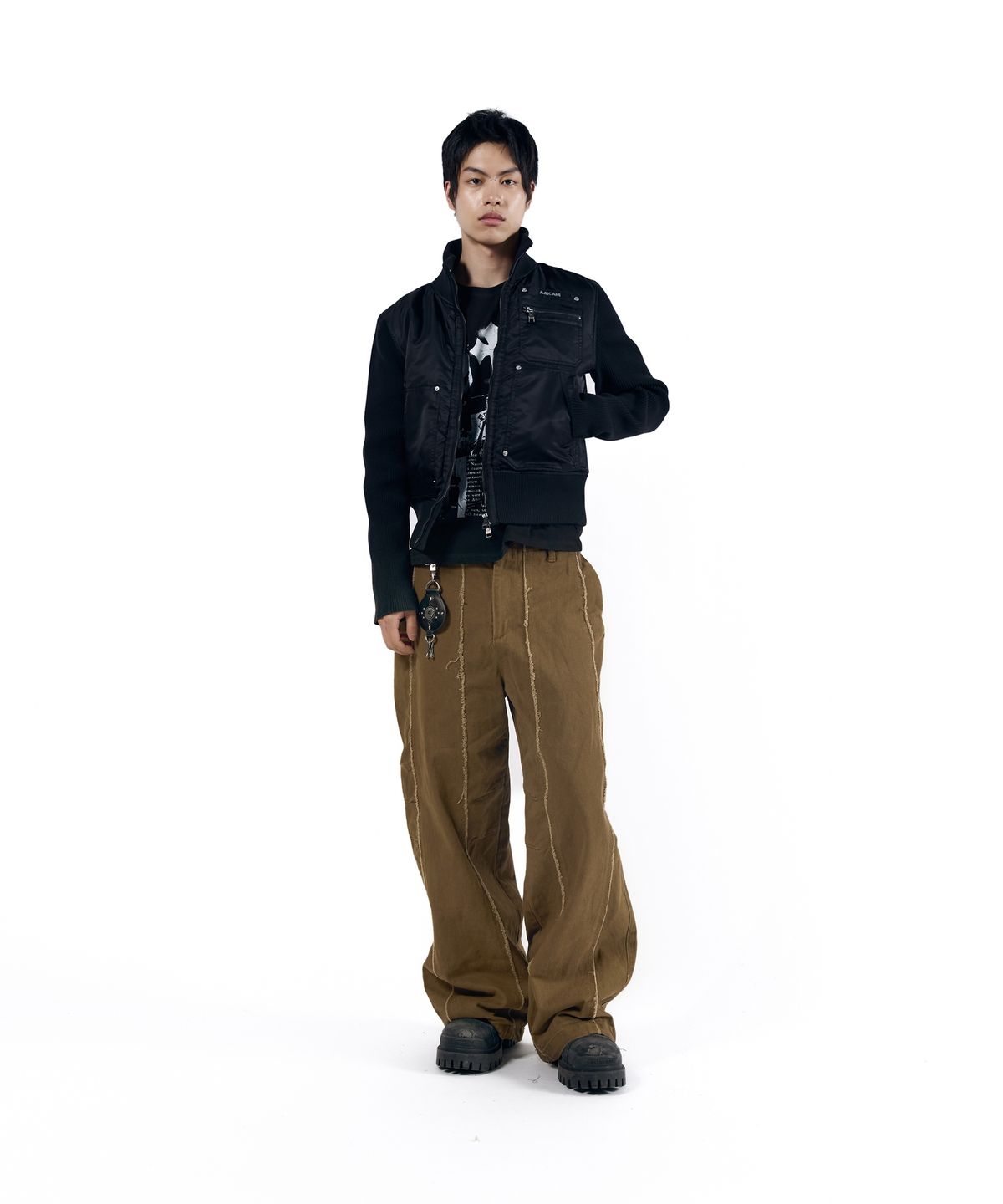 아캄(AAKAM) Knee Pin-Tuck Panel Cotton Pants (Brown)