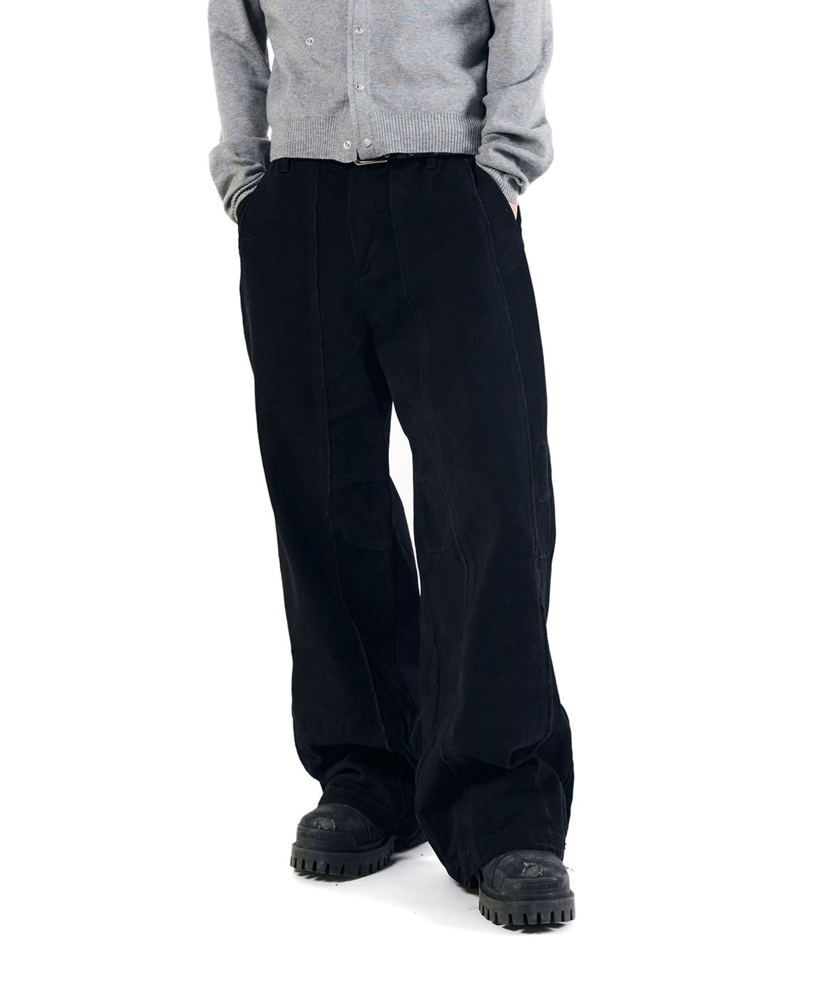 아캄(AAKAM) Knee Pin-Tuck Panel Cotton Pants (Black)