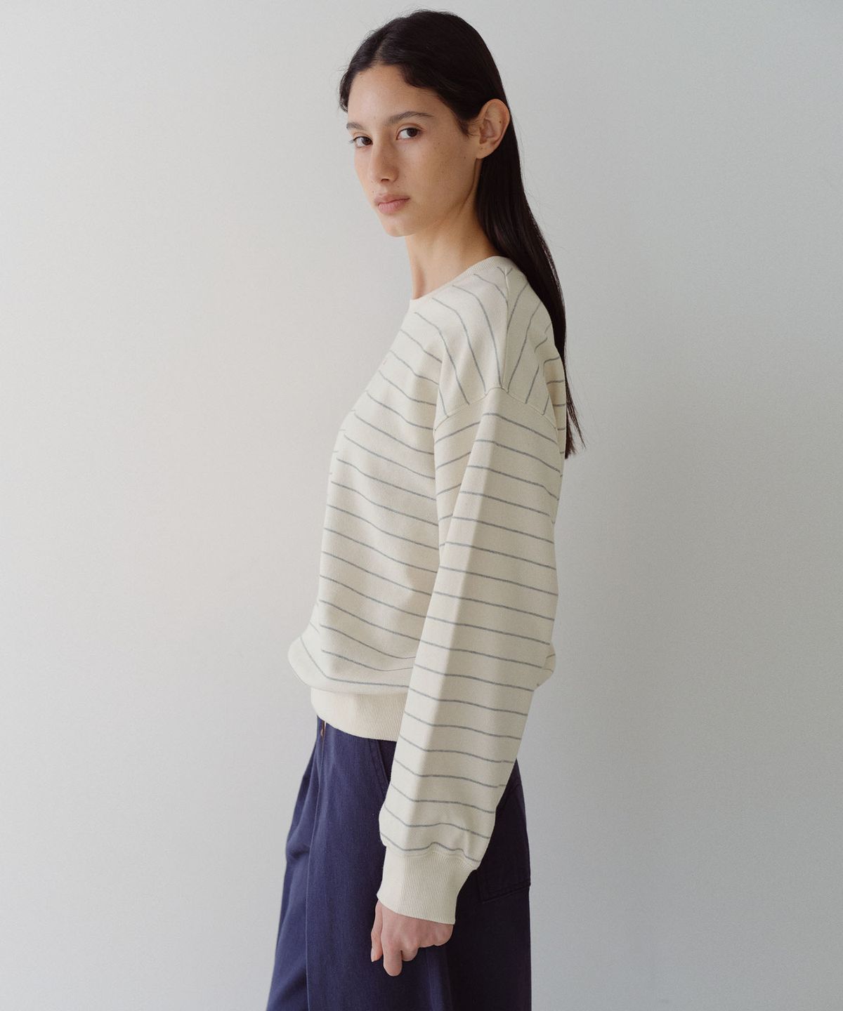 엔오르(EN OR) CREWNECK STRIPED SWEATSHIRT - CREAM