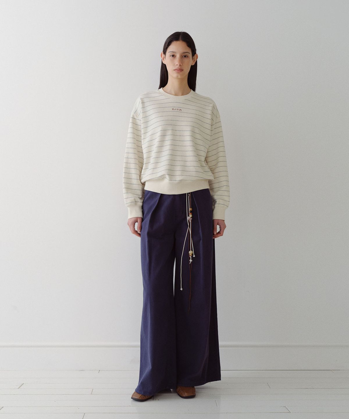 엔오르(EN OR) CREWNECK STRIPED SWEATSHIRT - CREAM