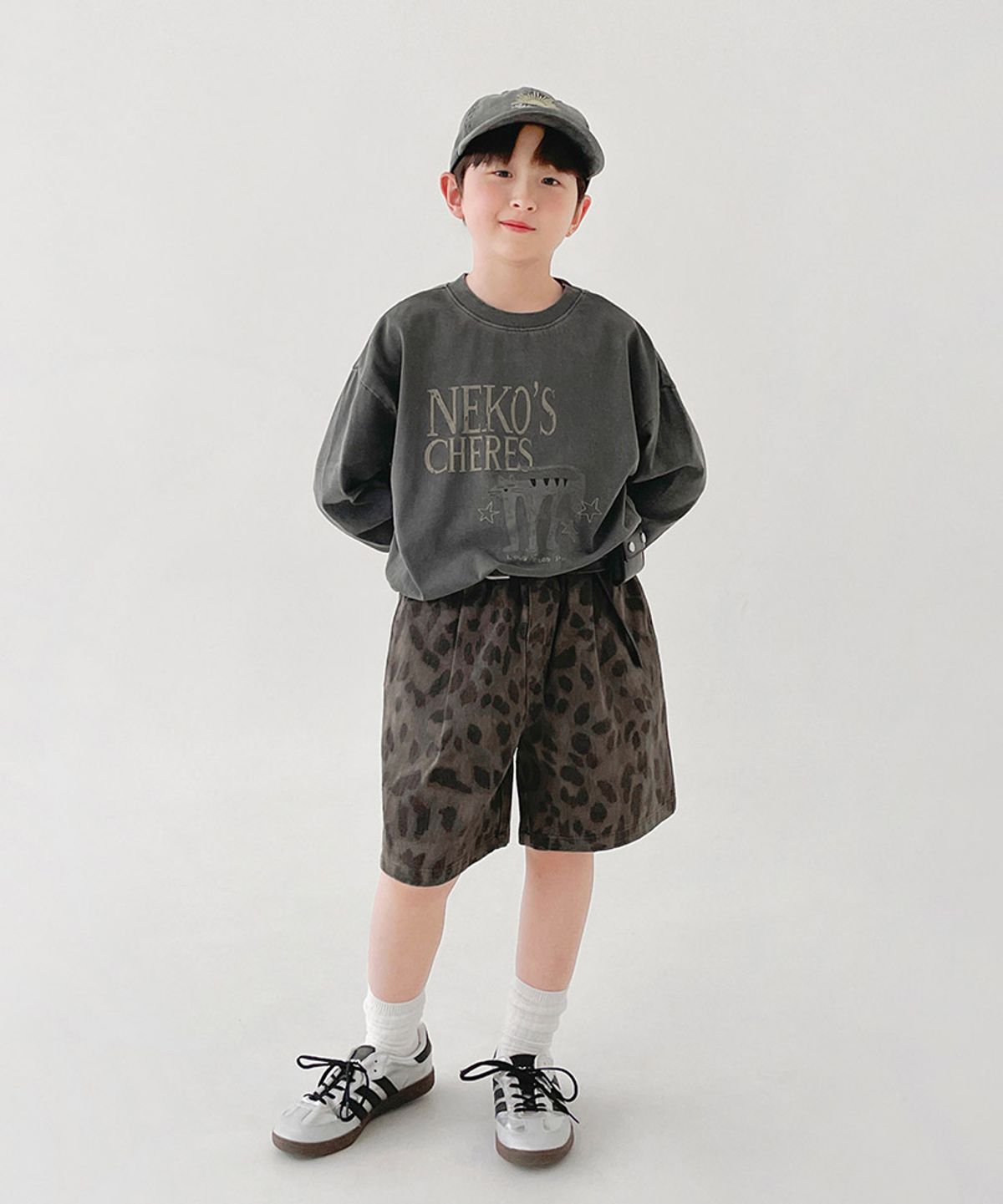 베리클로젯(BERRYCLOSET) 네코 피그먼트 티셔츠
