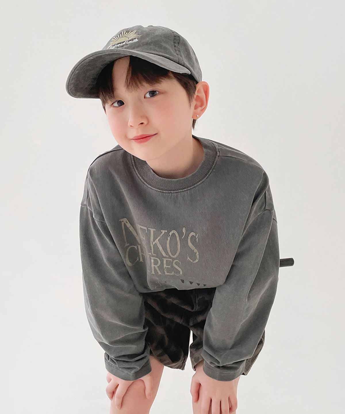 베리클로젯(BERRYCLOSET) 네코 피그먼트 티셔츠