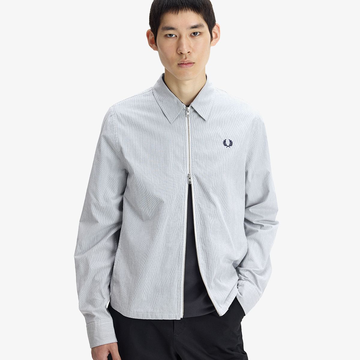 프레드페리(FRED PERRY) [Sharp] 스트라이프 시어서커 집 스루 오버셔츠 - 블루/화이트 AFPM2612403-35B