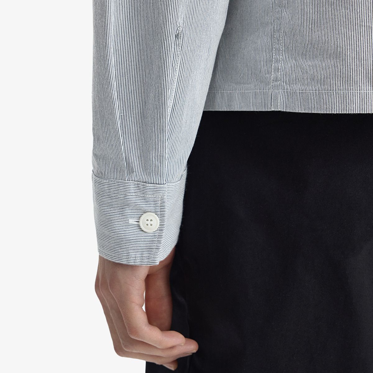 프레드페리(FRED PERRY) [Sharp] 스트라이프 시어서커 집 스루 오버셔츠 - 블루/화이트 AFPM2612403-35B