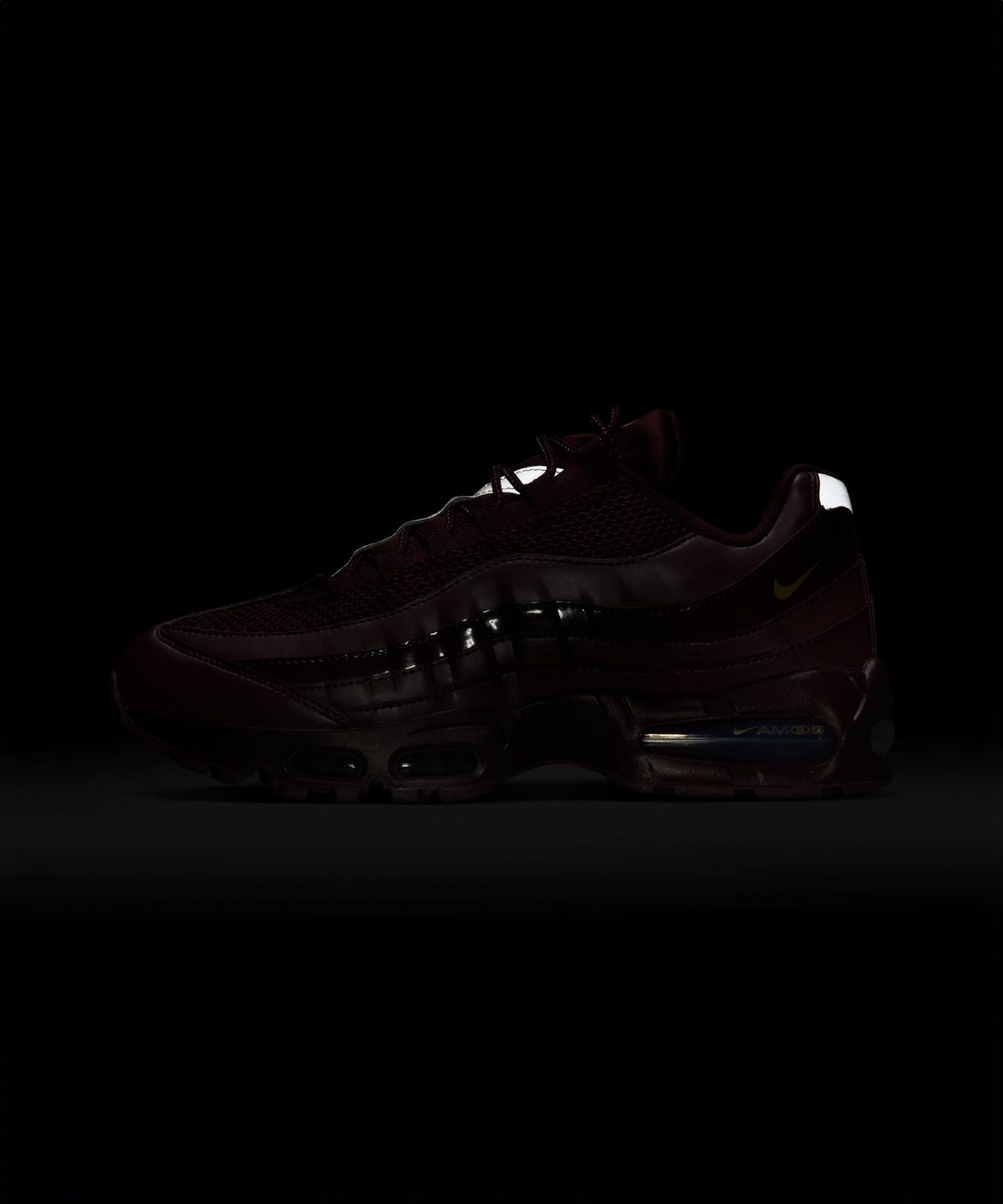 나이키(NIKE) 에어 맥스 95 M - 버건디 크러시:블랙:메탈릭 실버:메탈릭 골드 / IB6830-601