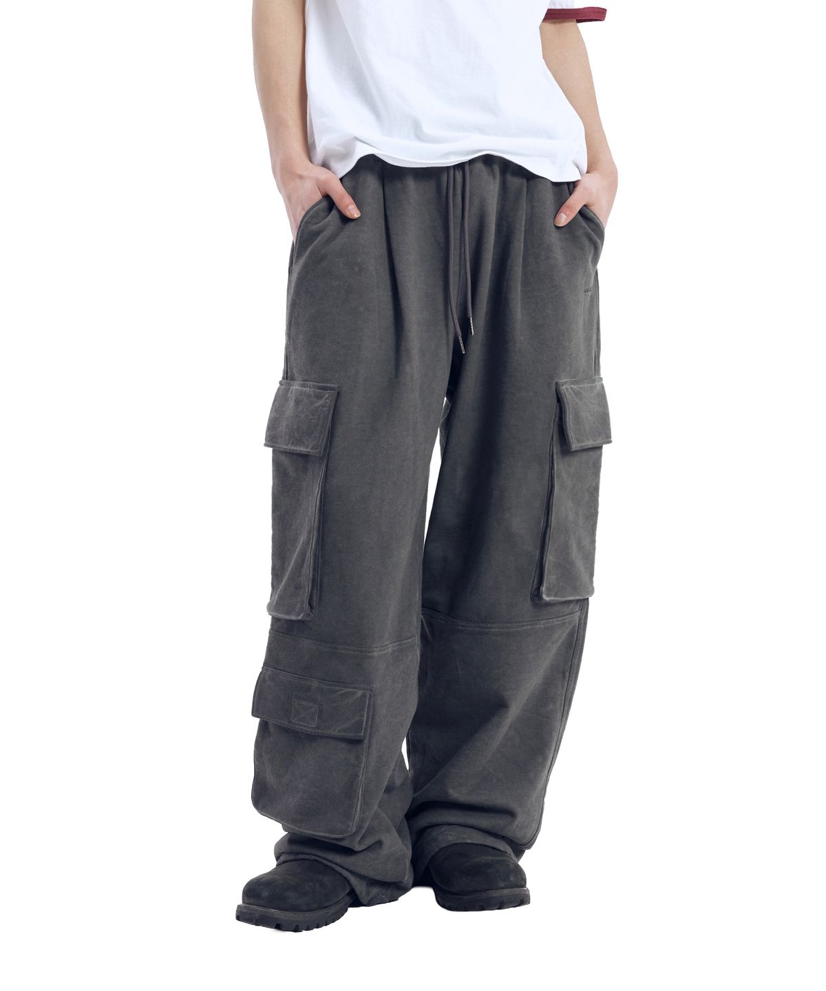 아캄(AAKAM) Multi Pocket Cargo Sweatpants (Dark Gray)