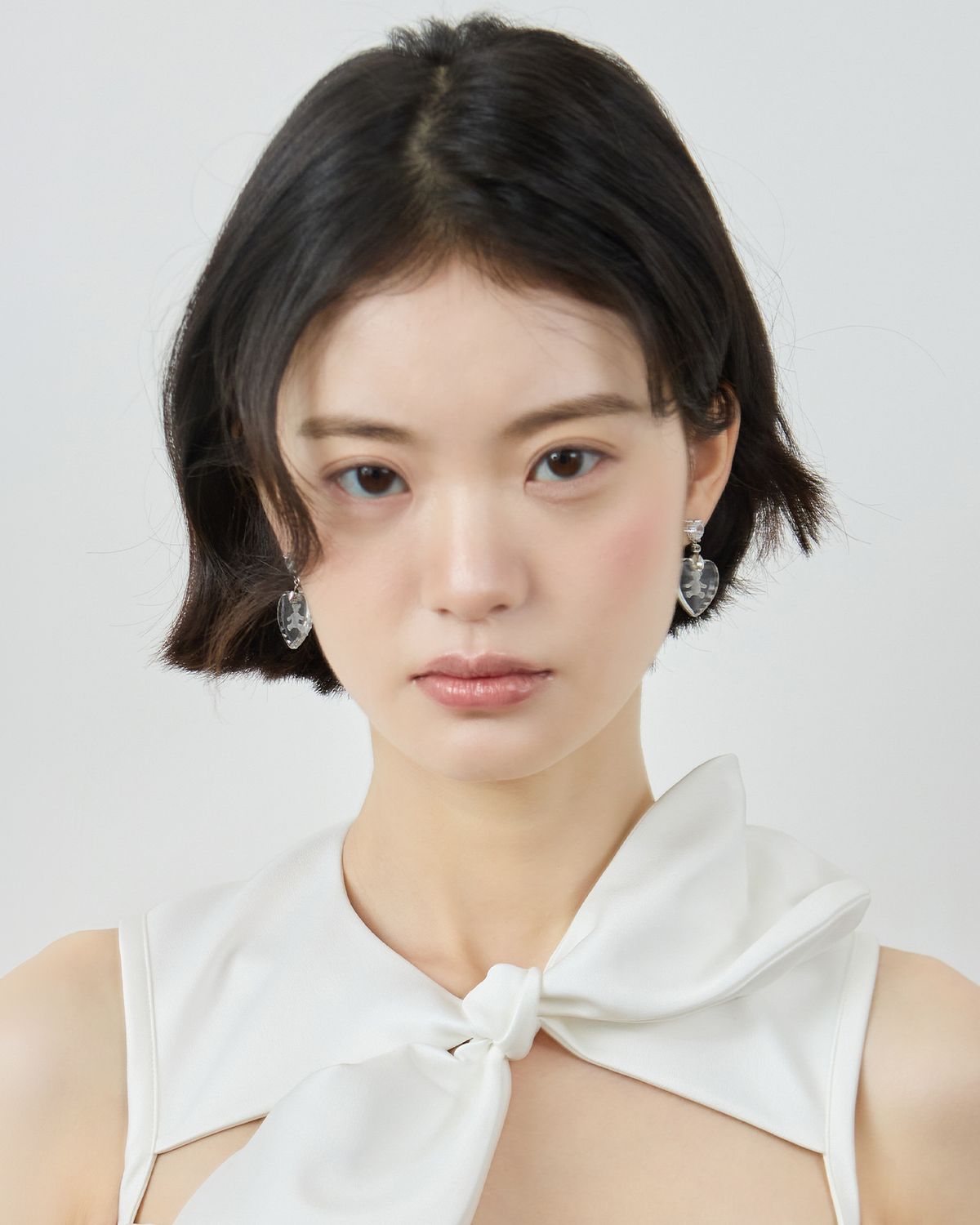 러뷰이(LOVUEE) 테디스 하트 귀걸이