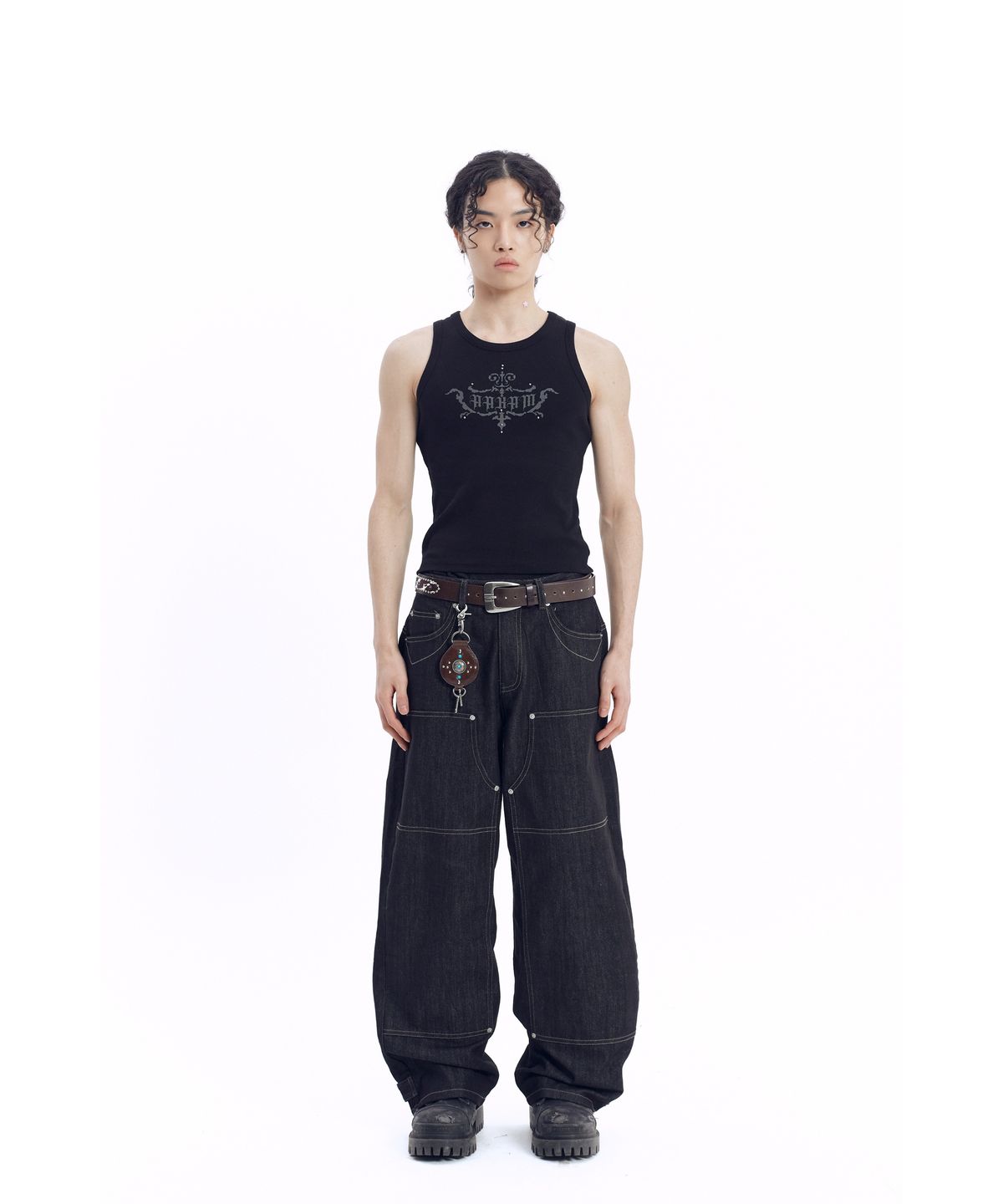 아캄(AAKAM) Steve Cinch Back Denim Pants (Black)