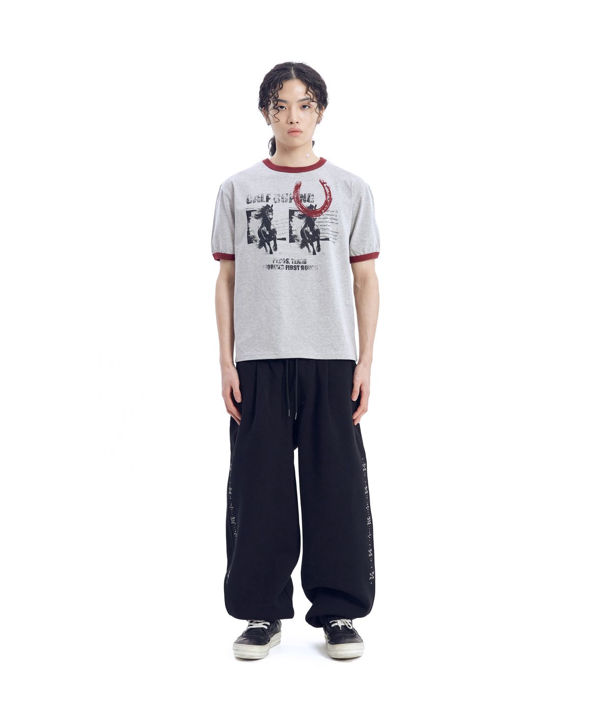 아캄(AAKAM) Line Studded Sweatpants (Black)