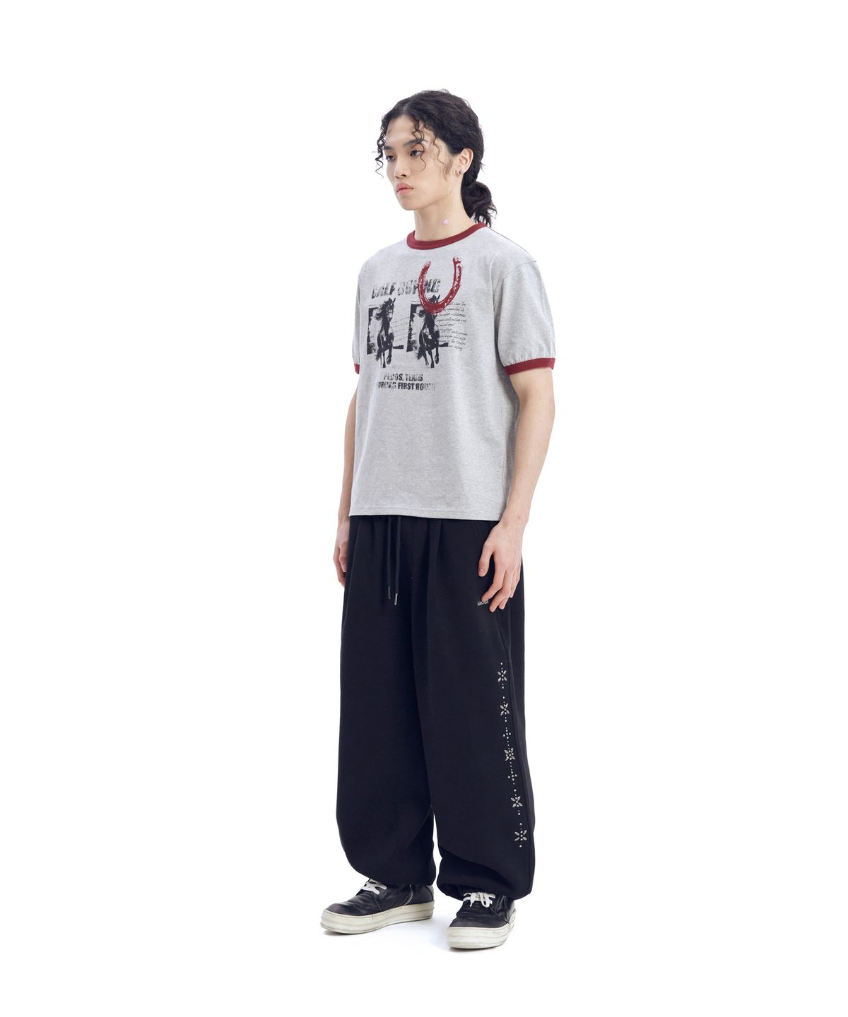 아캄(AAKAM) Line Studded Sweatpants (Black)
