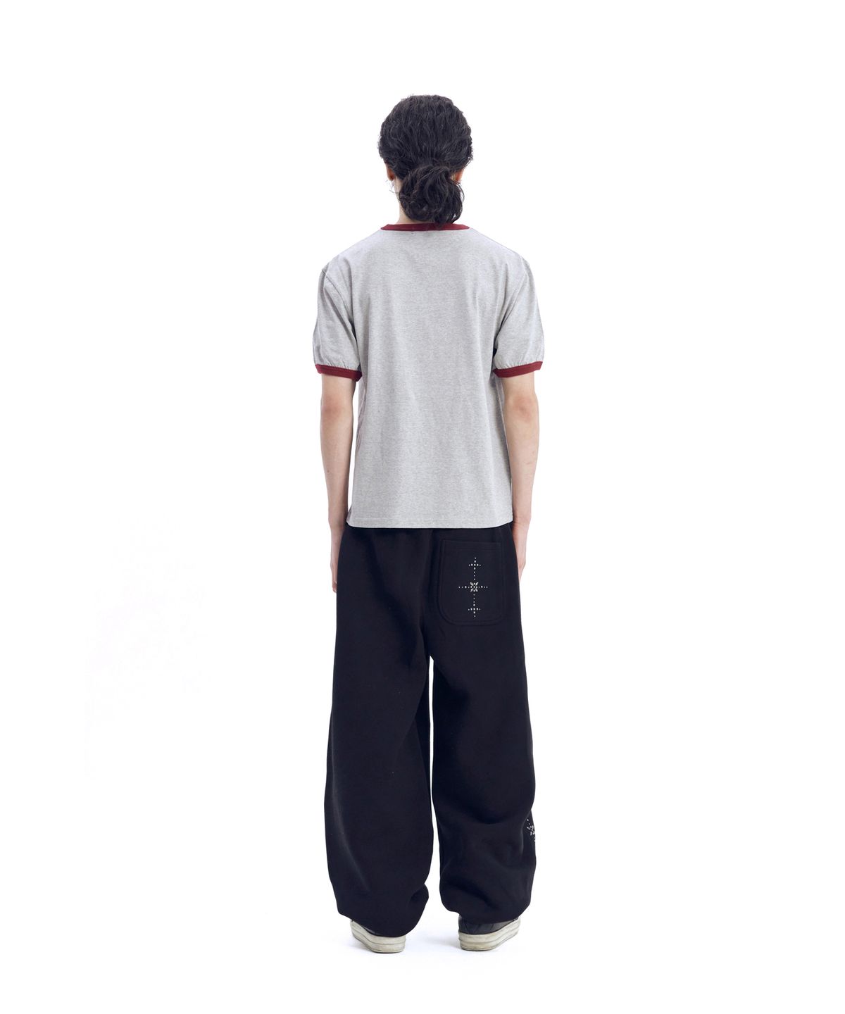 아캄(AAKAM) Line Studded Sweatpants (Black)